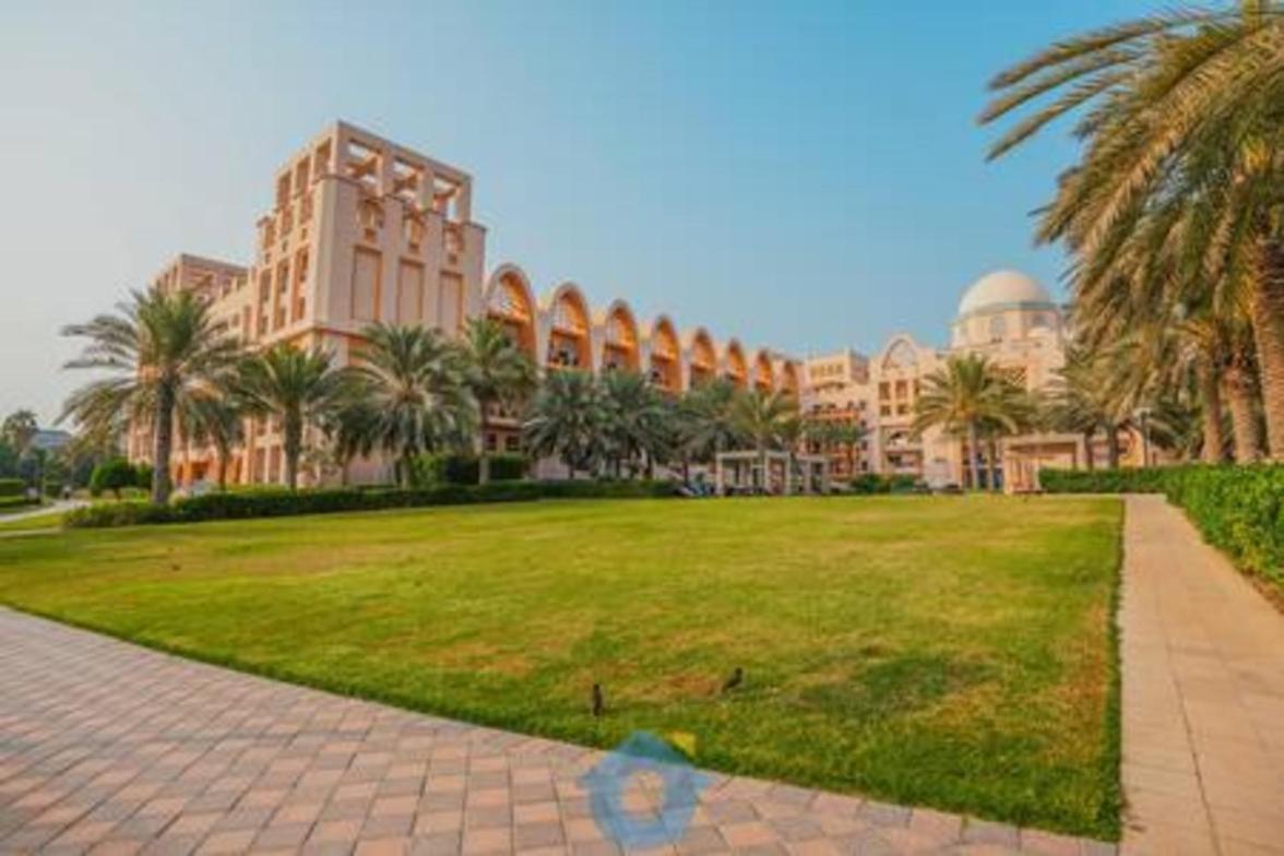 210sa Lavish Palm Jumeirah One Bhk With Pool View * Dubaï