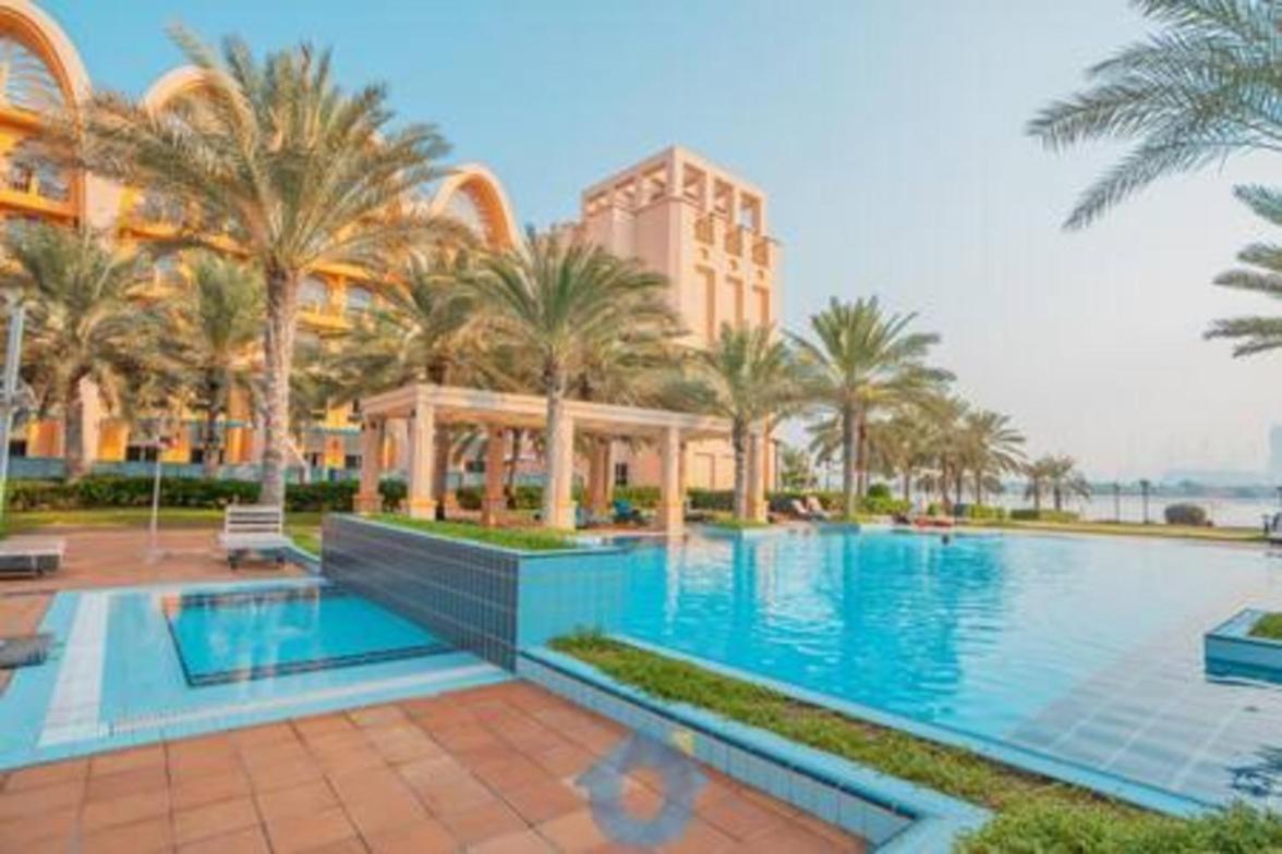 210sa Lavish Palm Jumeirah One Bhk With Pool View * Dubaï