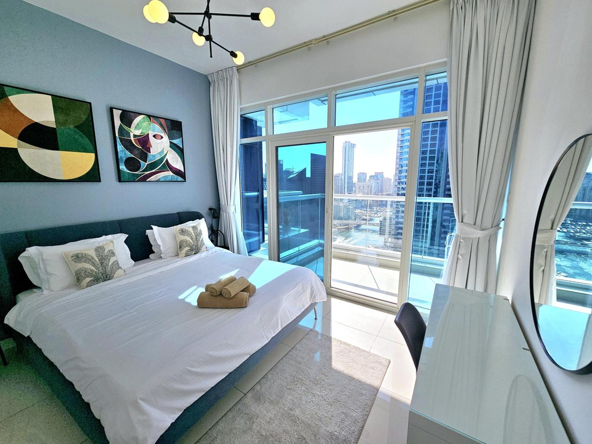Sunrise Homes - 2 Bedroom With Panoramic Marina Views