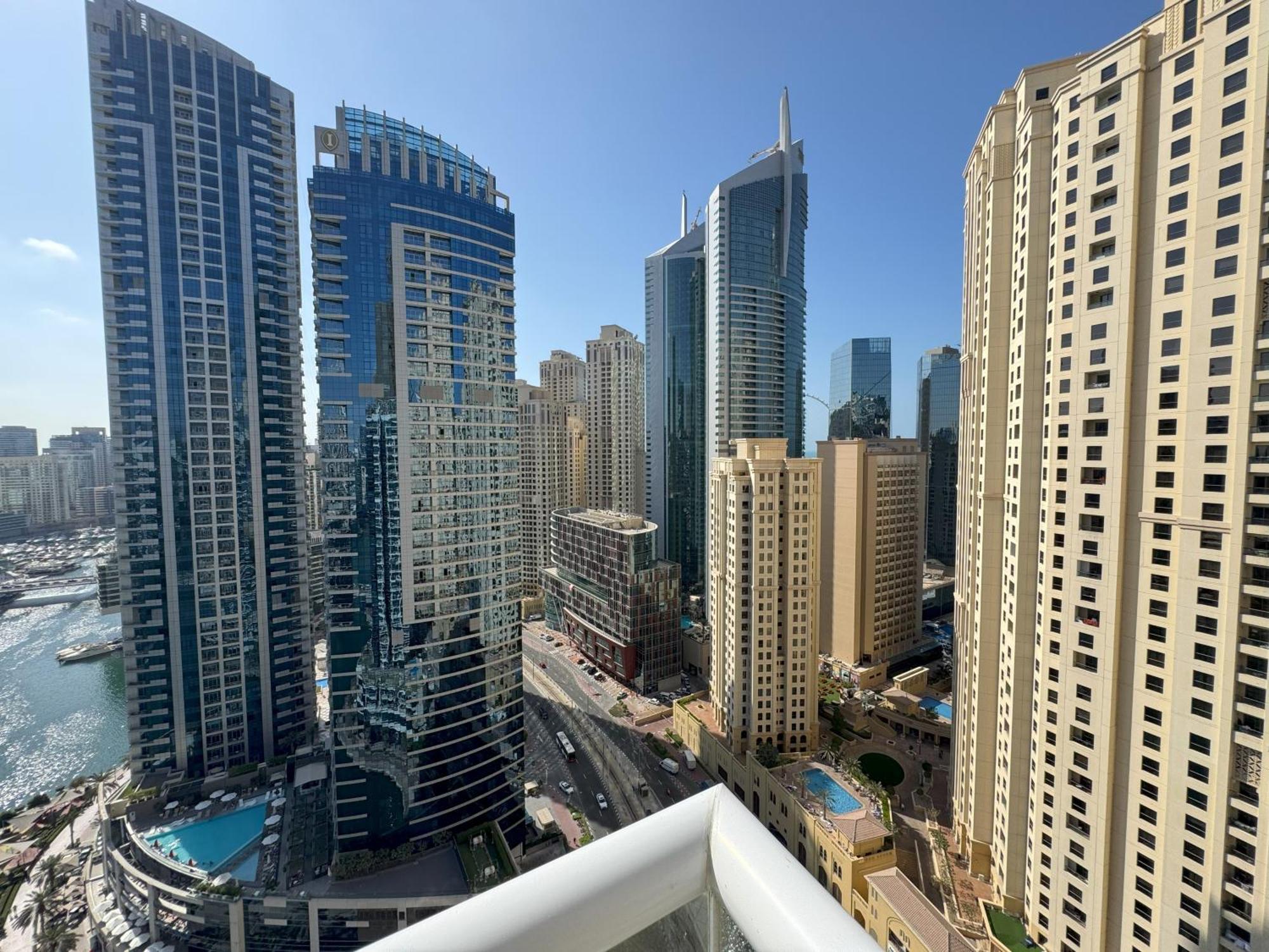 Sunrise Homes - 2 Bedroom With Panoramic Marina Views