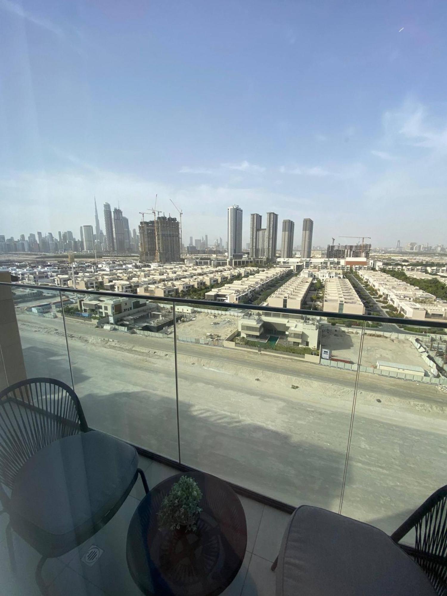 Burj Khalifa View Fully Furnished Appartement *