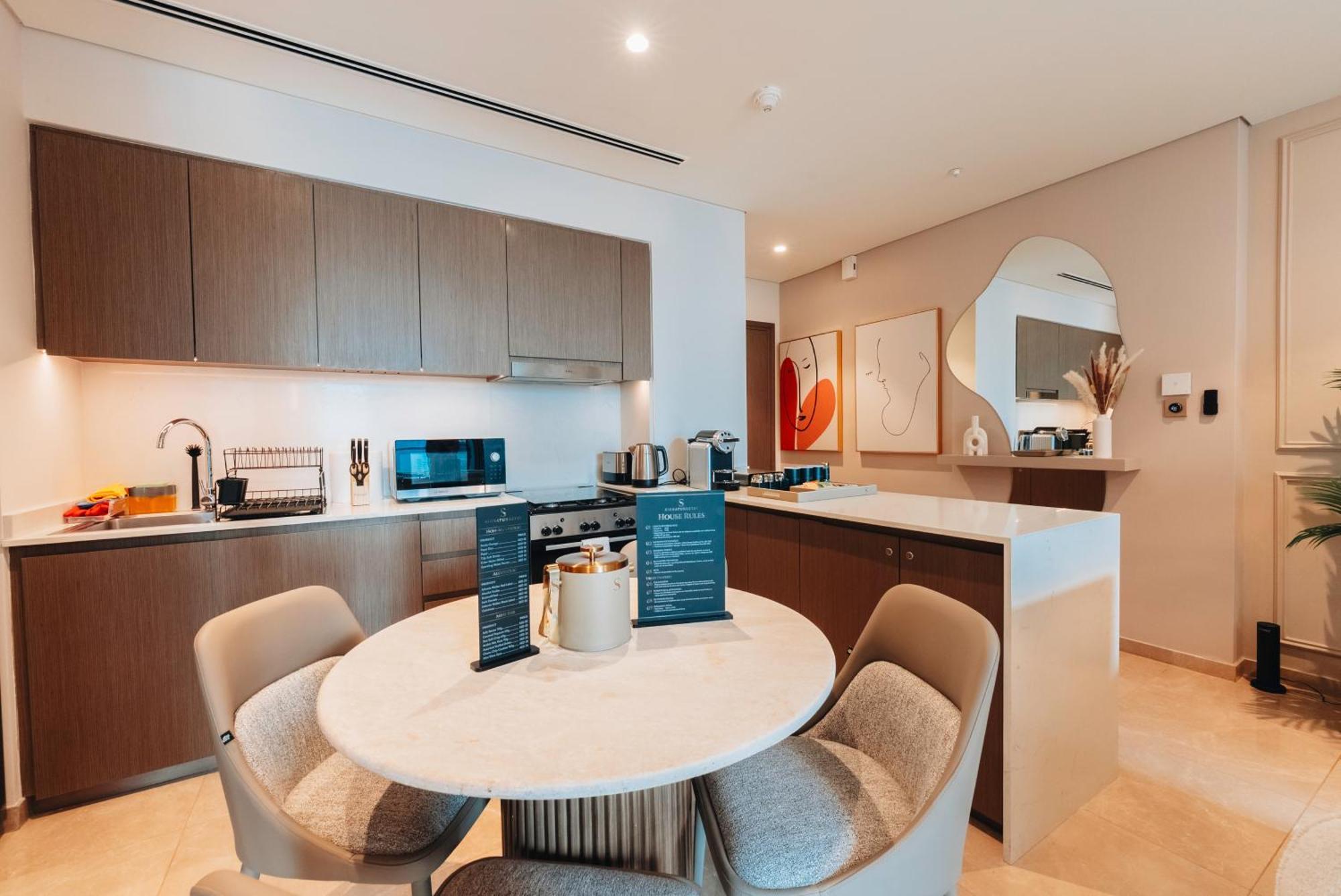 Modern 1-bedroom In Downtown Near Mall & Burj Khalifa * Dubaï