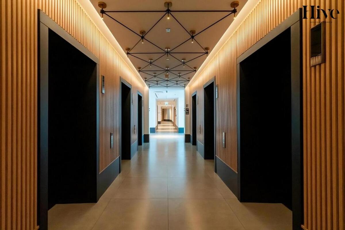 Elegant 1 Bed With Burj Khalifa Views