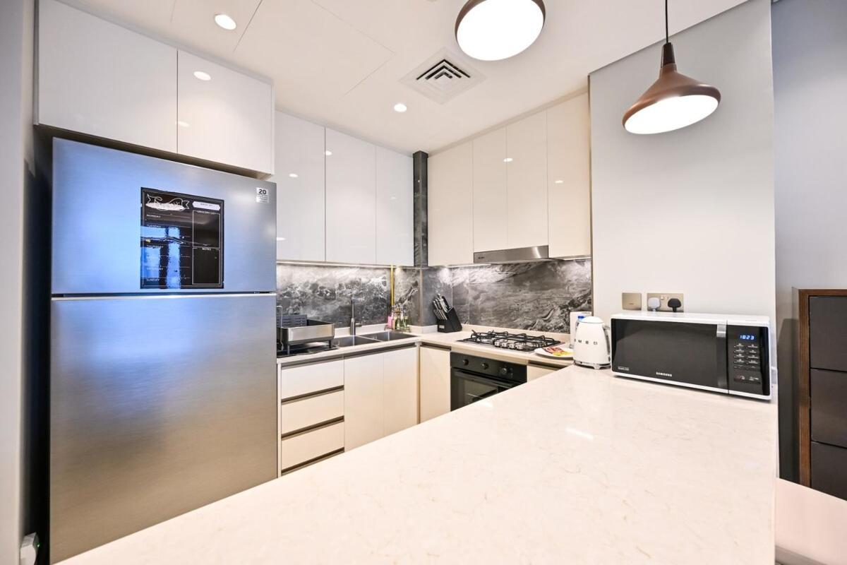 Stunning 1 Bdr Luxury With Burj Khalifa View Appartement *