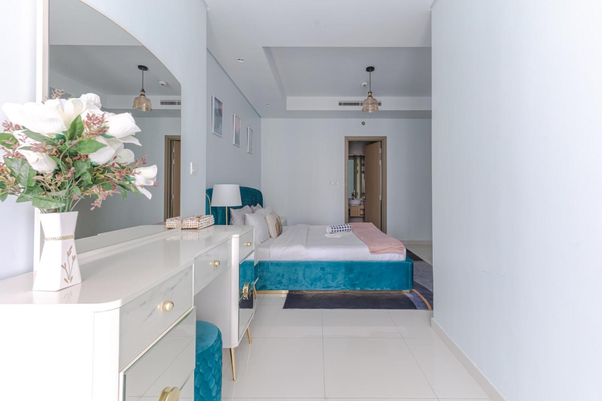 Appartement Unique 2br With Infinity Pool View On Burj Khalifa