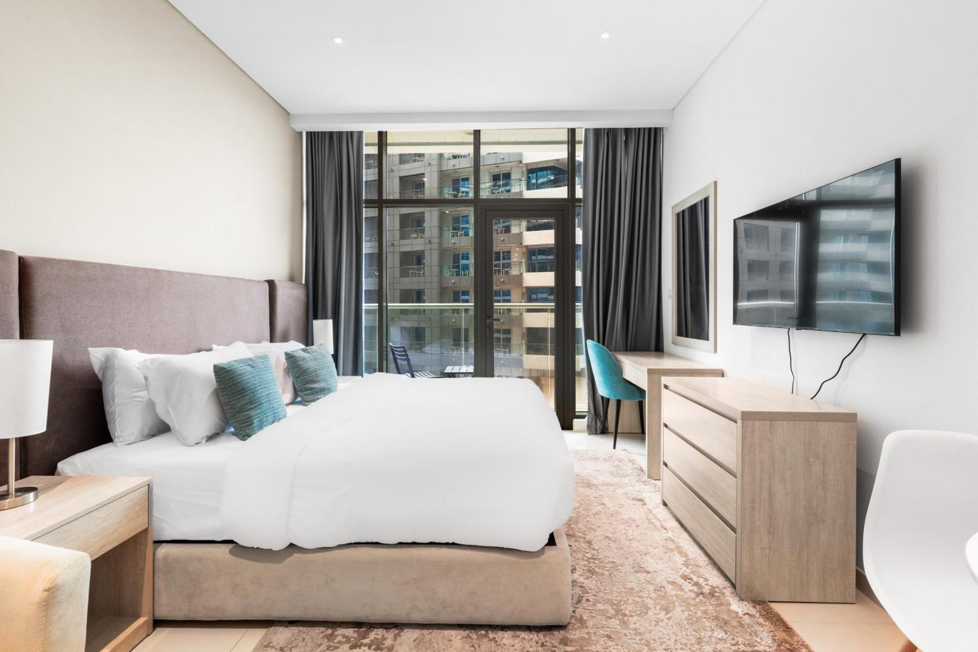 Fully-equipped Palm Jumeirah, Seven