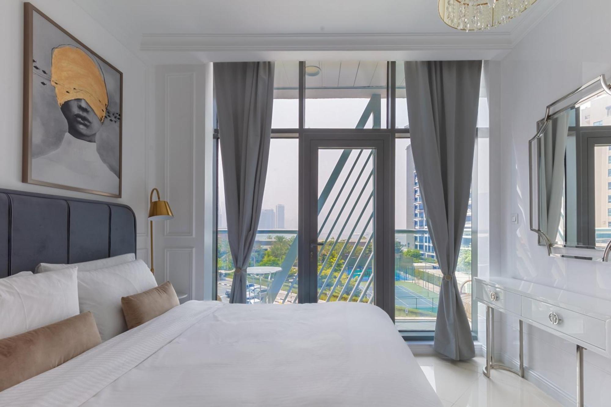 Fully-equipped Palm Jumeirah, Seven *