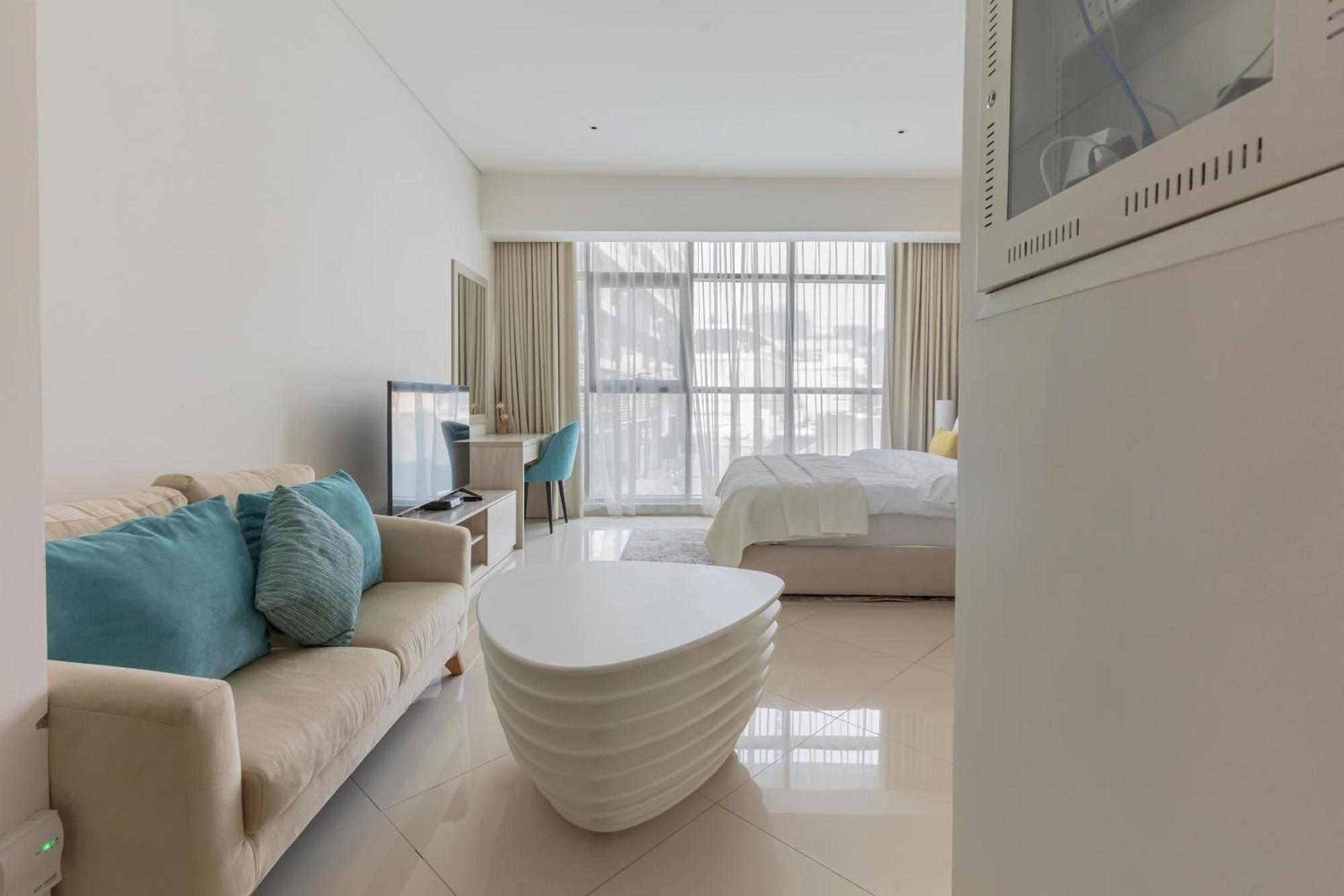 Fully-equipped Palm Jumeirah, Seven