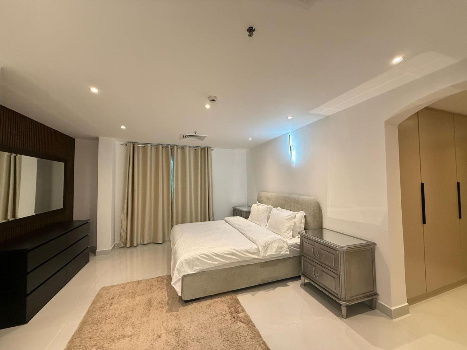 Apartment Spacious Modernized 2 Bedroom And Duplex 4 Br Apartments By Taskeen Holiday Homes
