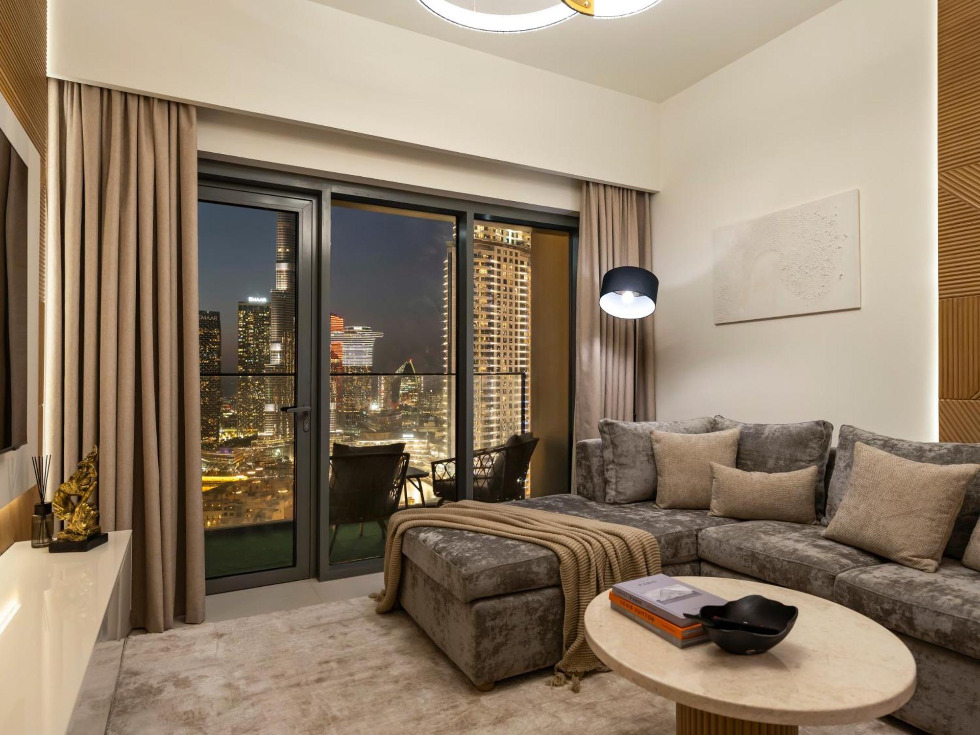 2bdr Led Side Burj Khalifa Views Opposite Mall