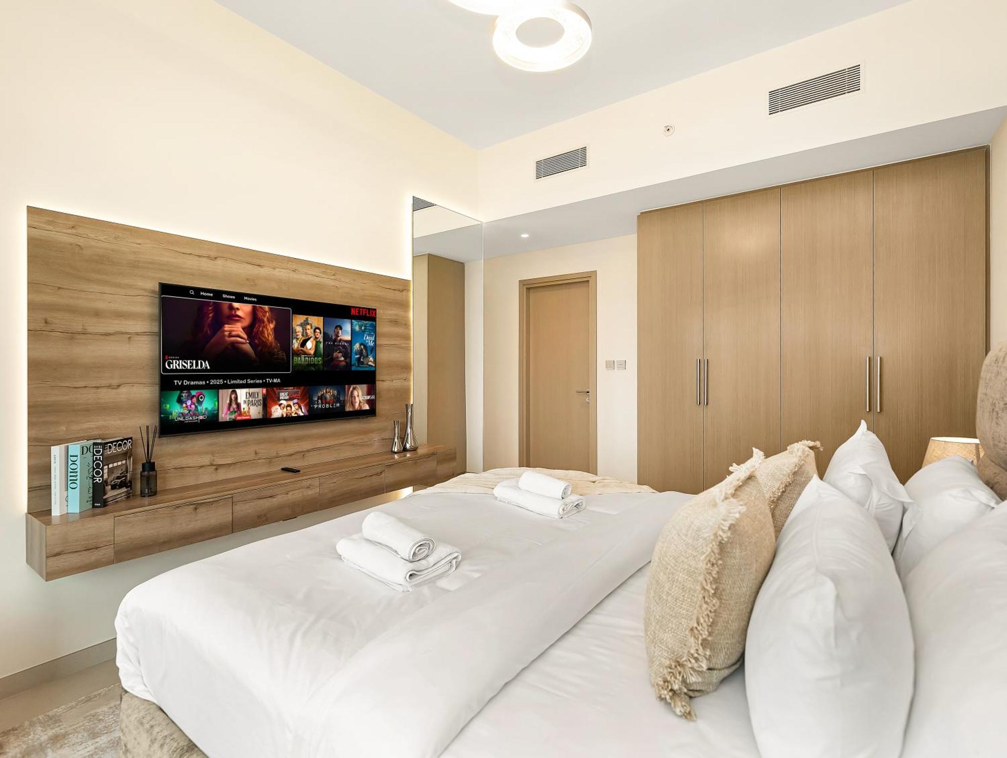 2bdr Led Side Burj Khalifa Views Opposite Mall *