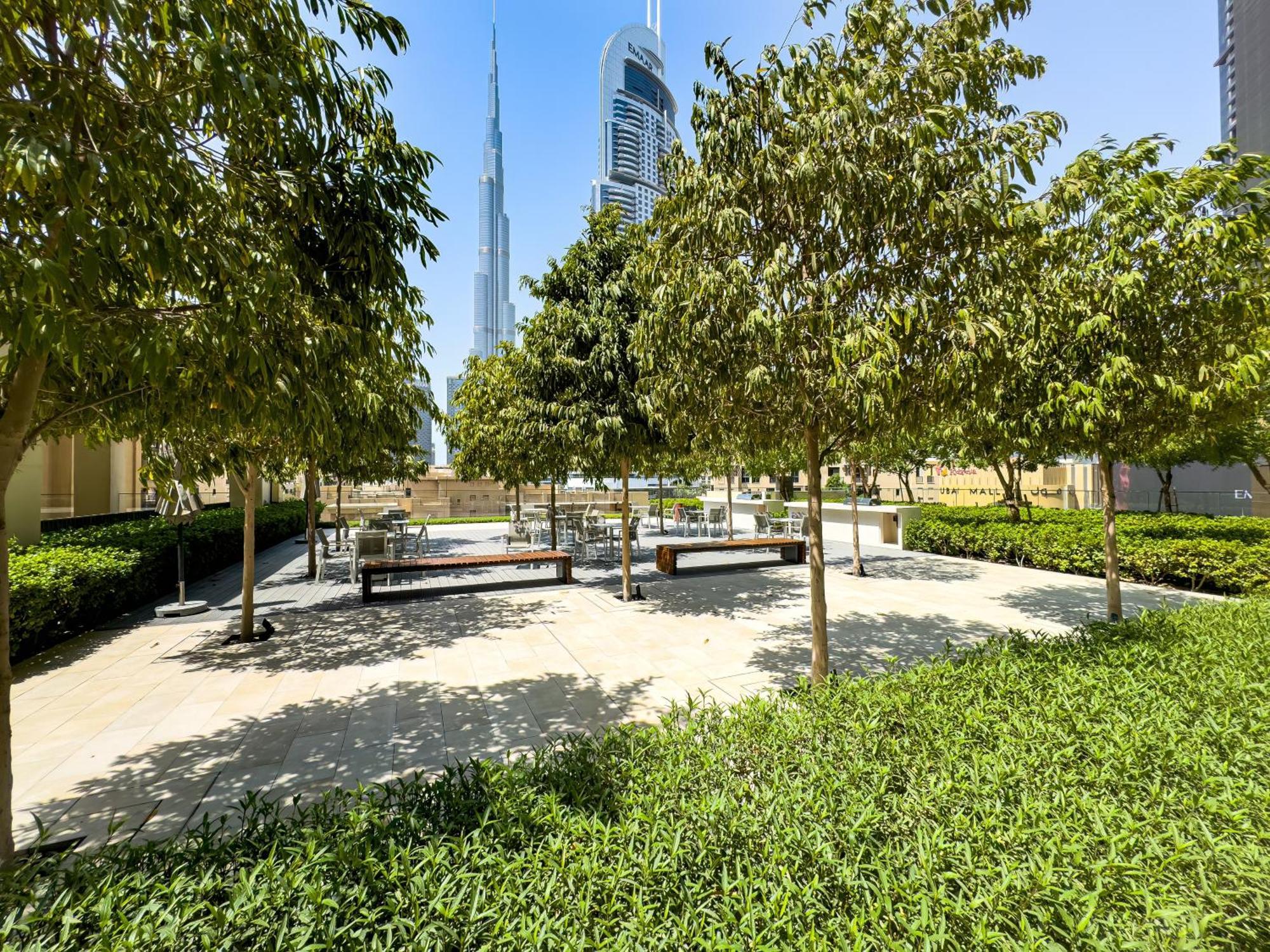 2bdr Led Side Burj Khalifa Views Opposite Mall Dubaï