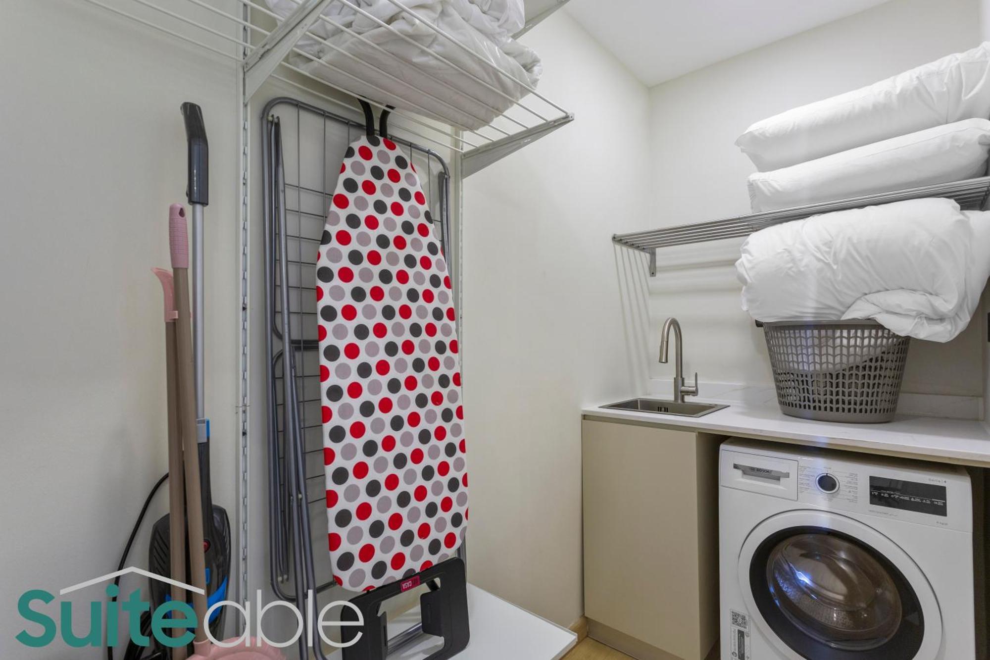 Stylish 1 Bedroom Near Metro Station In Jlt Appartement Dubaï