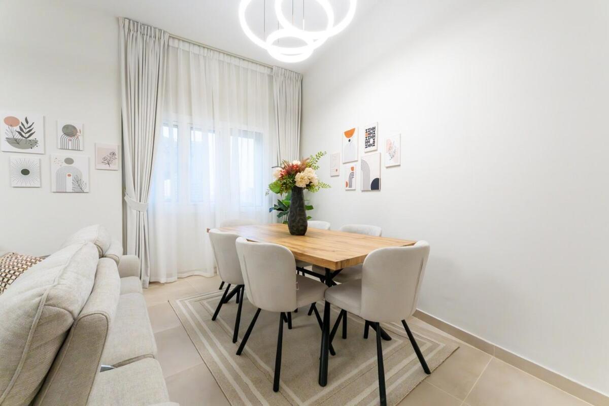 Veluxa - Renovated 1bhk Next To Golf