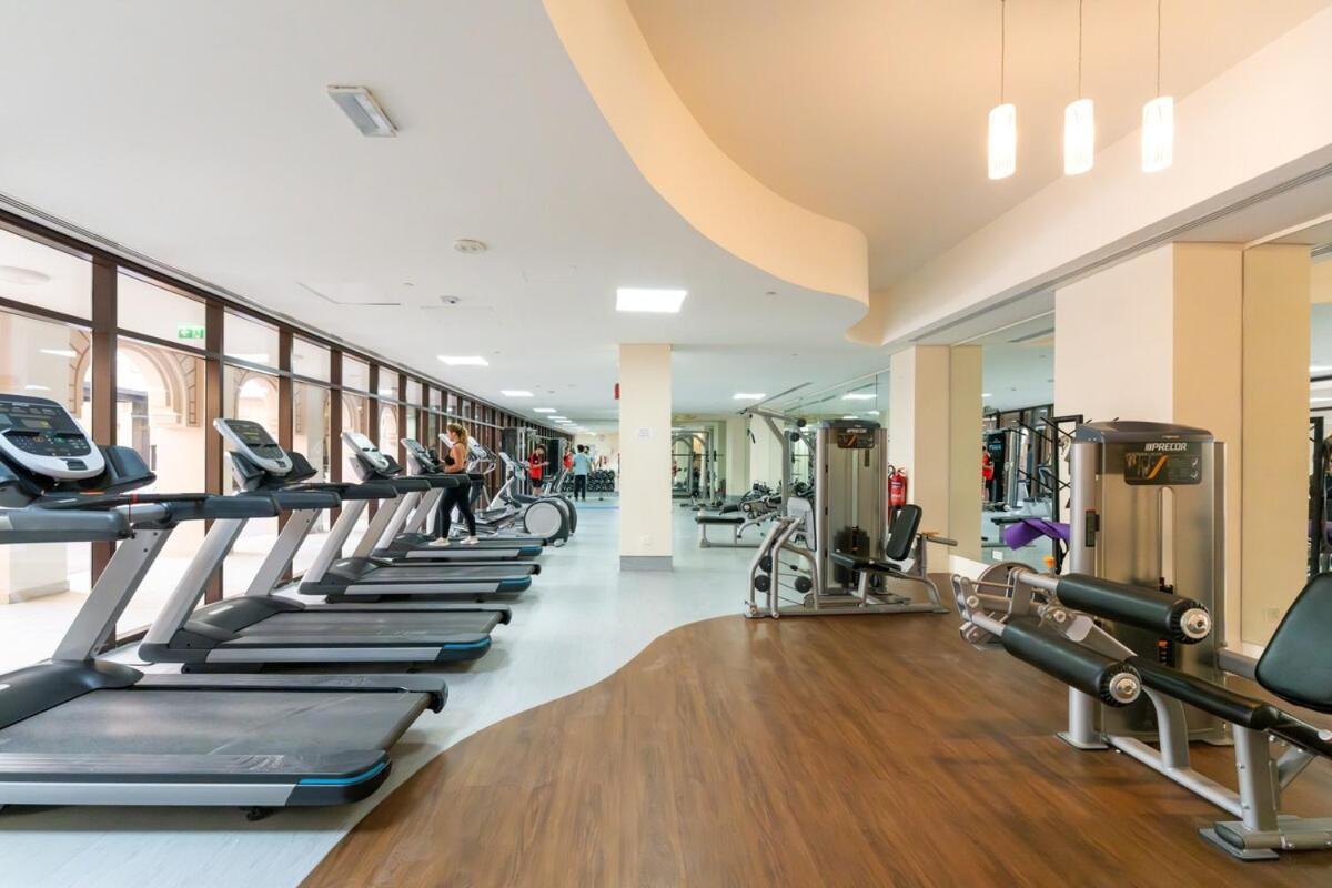 Veluxa - Renovated 1bhk Next To Golf *