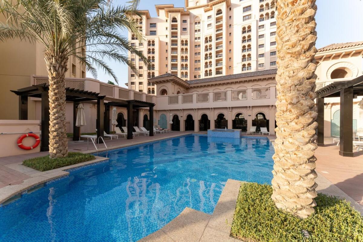 Veluxa - Renovated 1bhk Next To Golf Appartement Dubaï