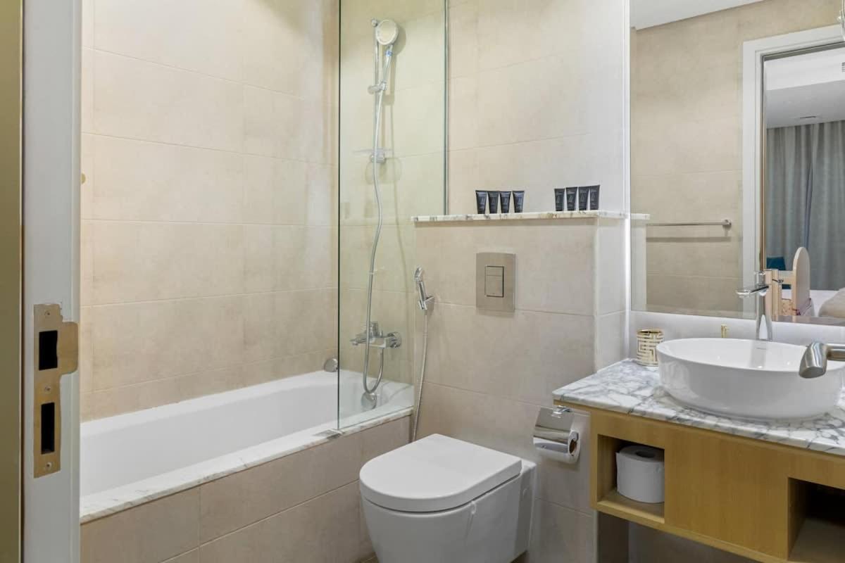 Spectacular 2 Bed Downtown I Highest Infiniti Pool Appartement Dubaï