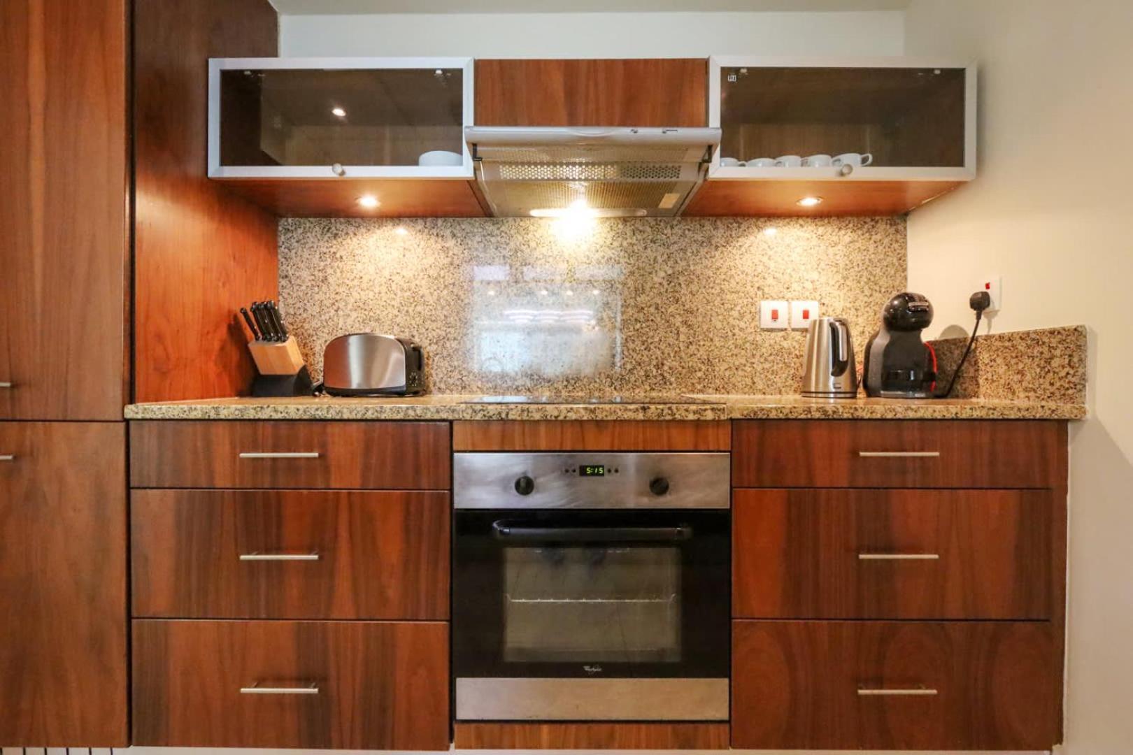 Livbnb-stylish 1br With Marina Views Close To The Appartement