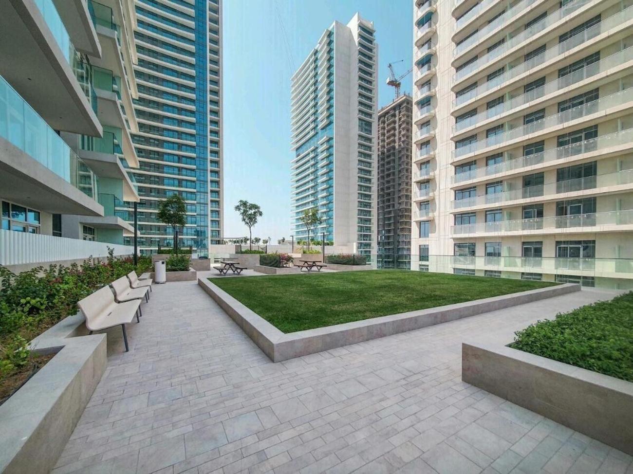 On The First Line Of The Coast With Access To The And Sea Views * Dubaï