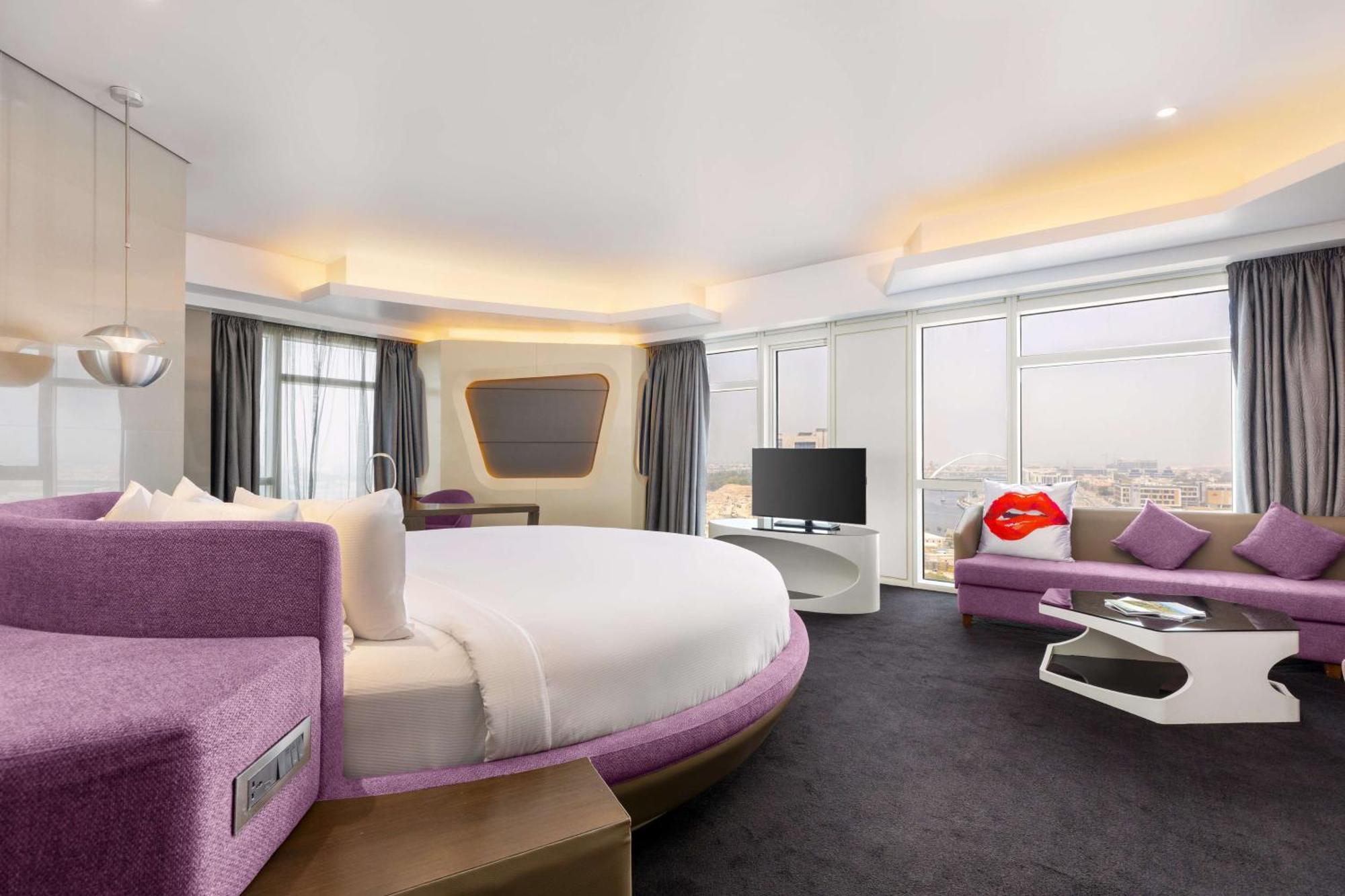 V Dubai, Curio Collection By Hilton Hotel Dubái