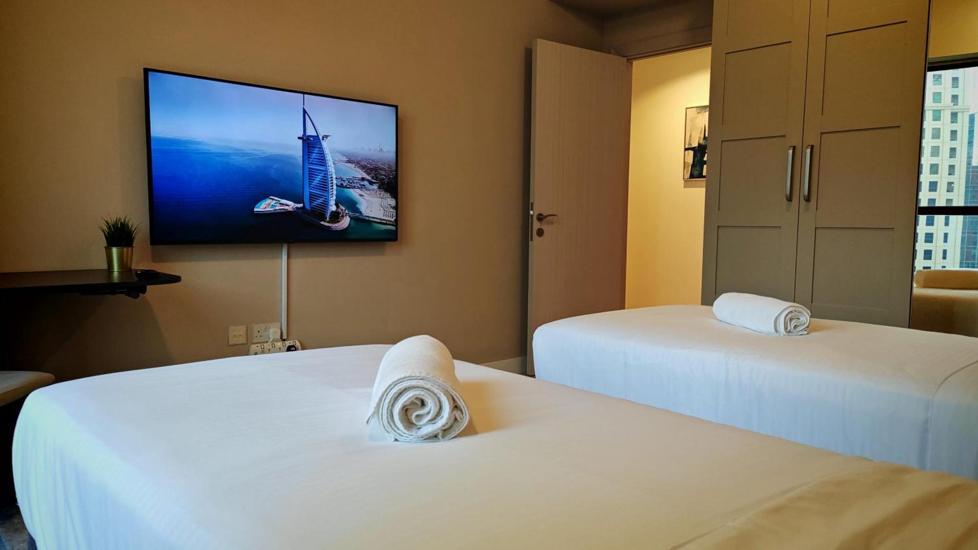 Appartement Modern, Spacious, Luxe 5Br Plus Maid Condo In Jbr, Near Jbr Beach, Marina View, By La Buena Vida Holiday Homes