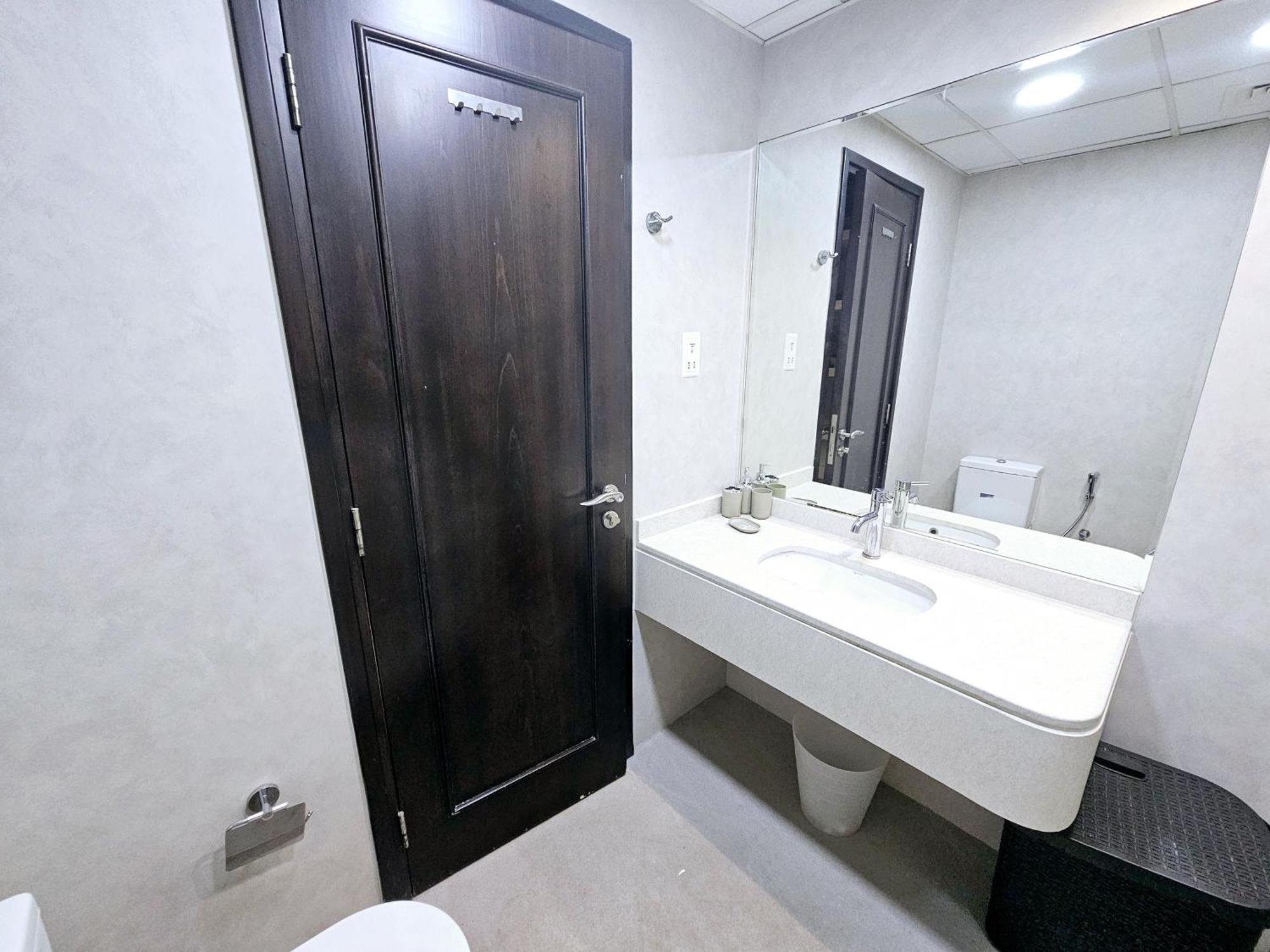 Appartement Sunrise Homes - Near Jbr With Huge Balcony - Harbour Views *