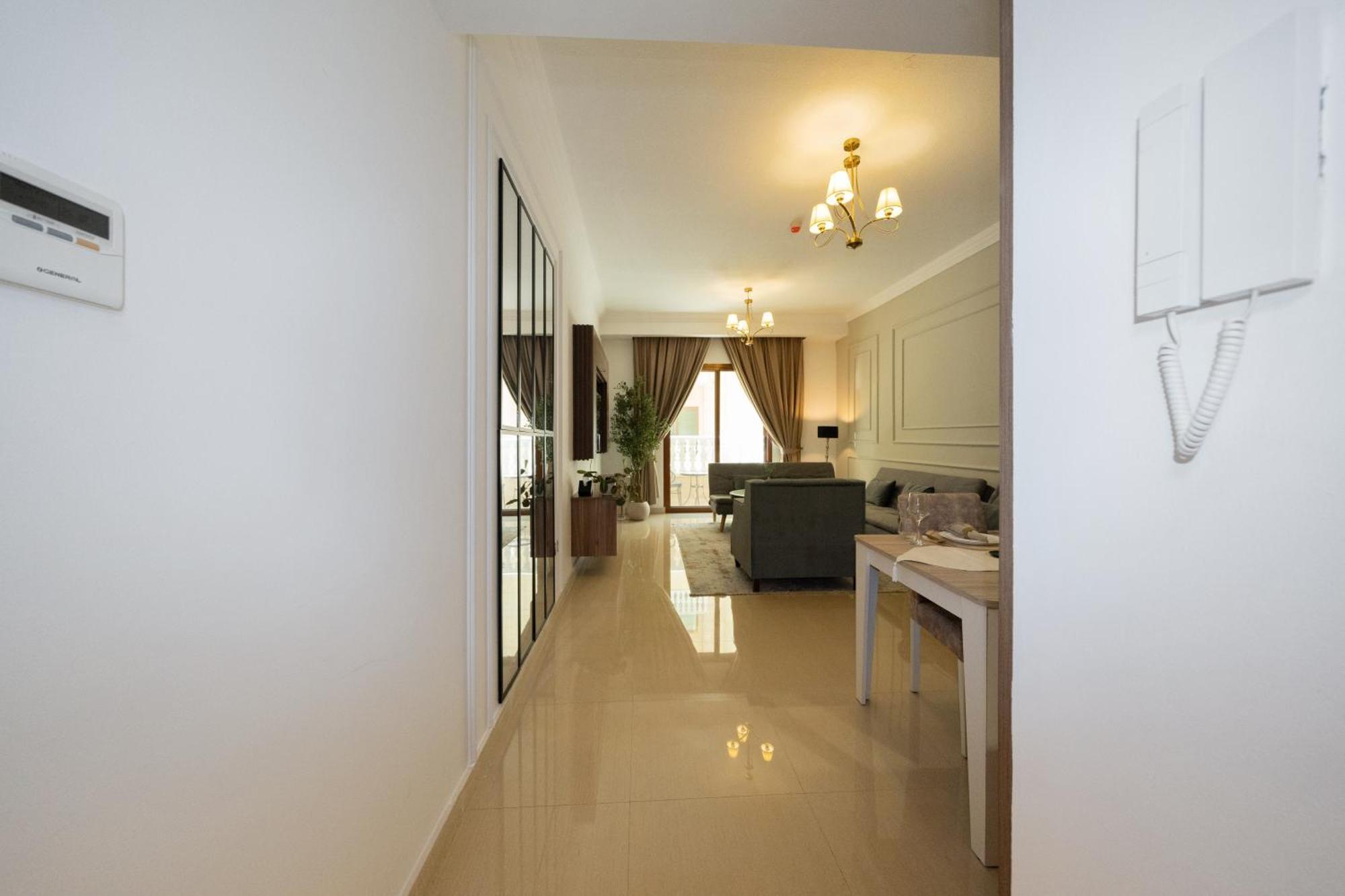 Luxe Spacious 1 Bedroom Dubai