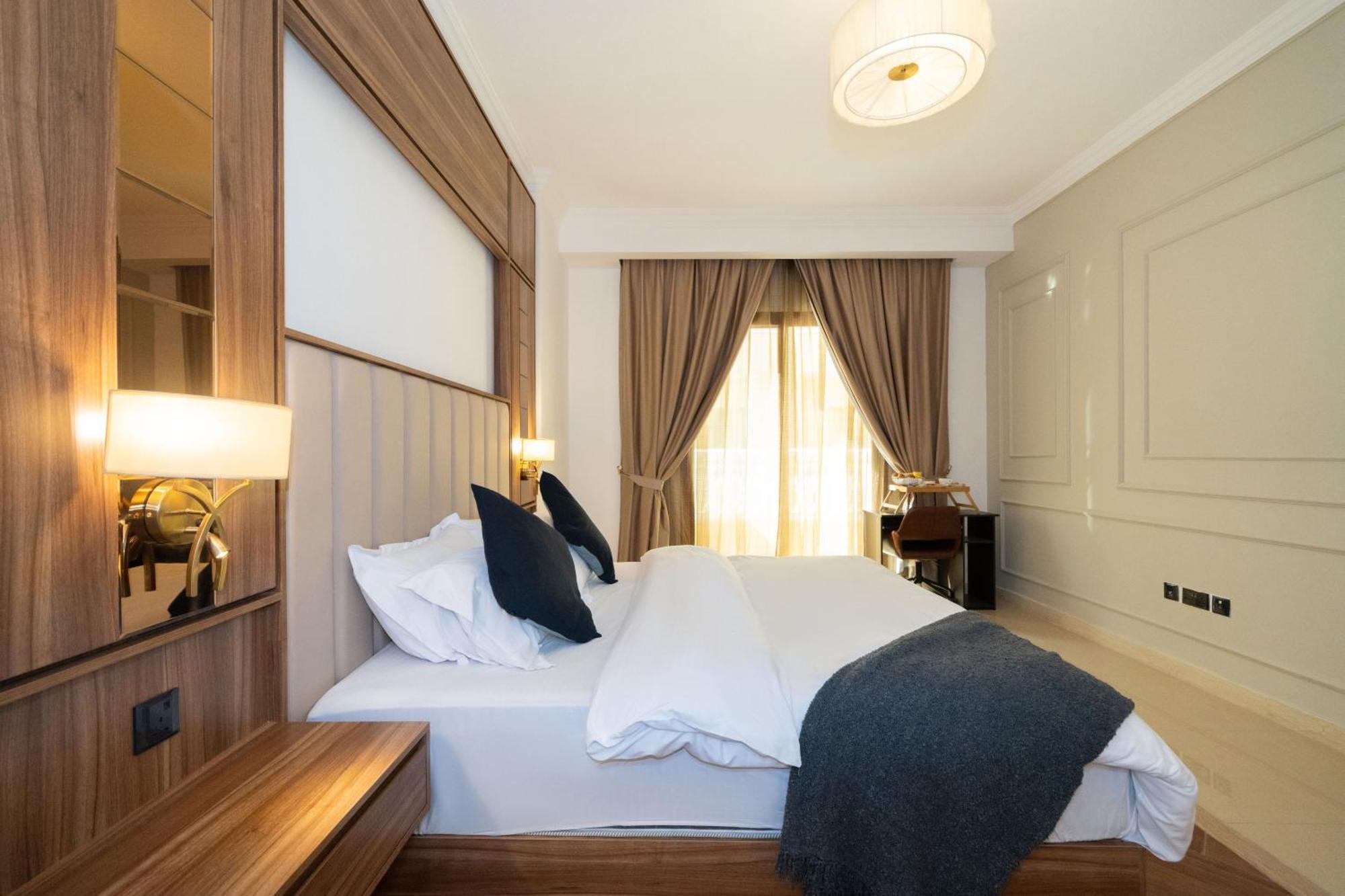 Luxe Spacious 1 Bedroom * Dubaï