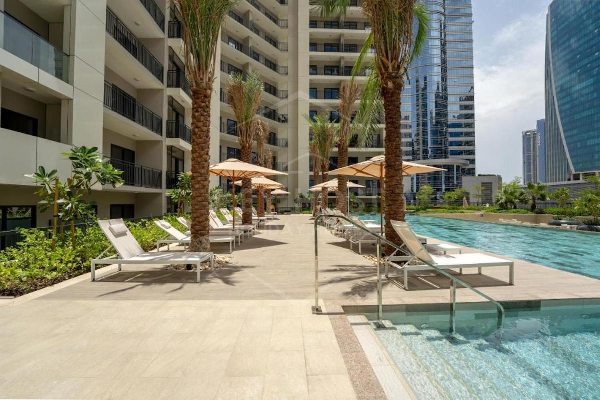 Lejlighed Burj Bliss - Canal-view Luxury 1br Downtown Dubai