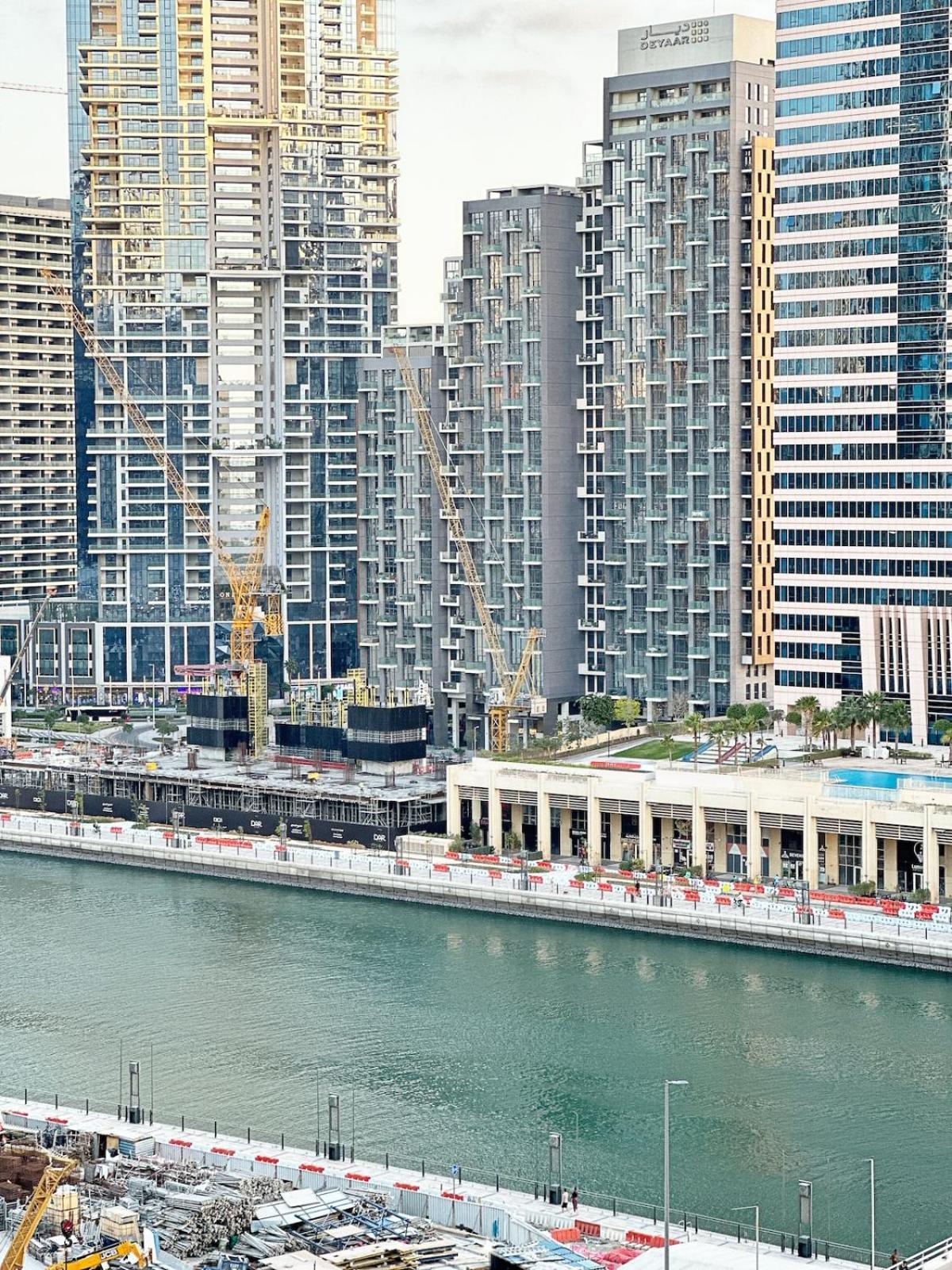 Burj Bliss - Canal-view Luxury 1br Downtown Appartement