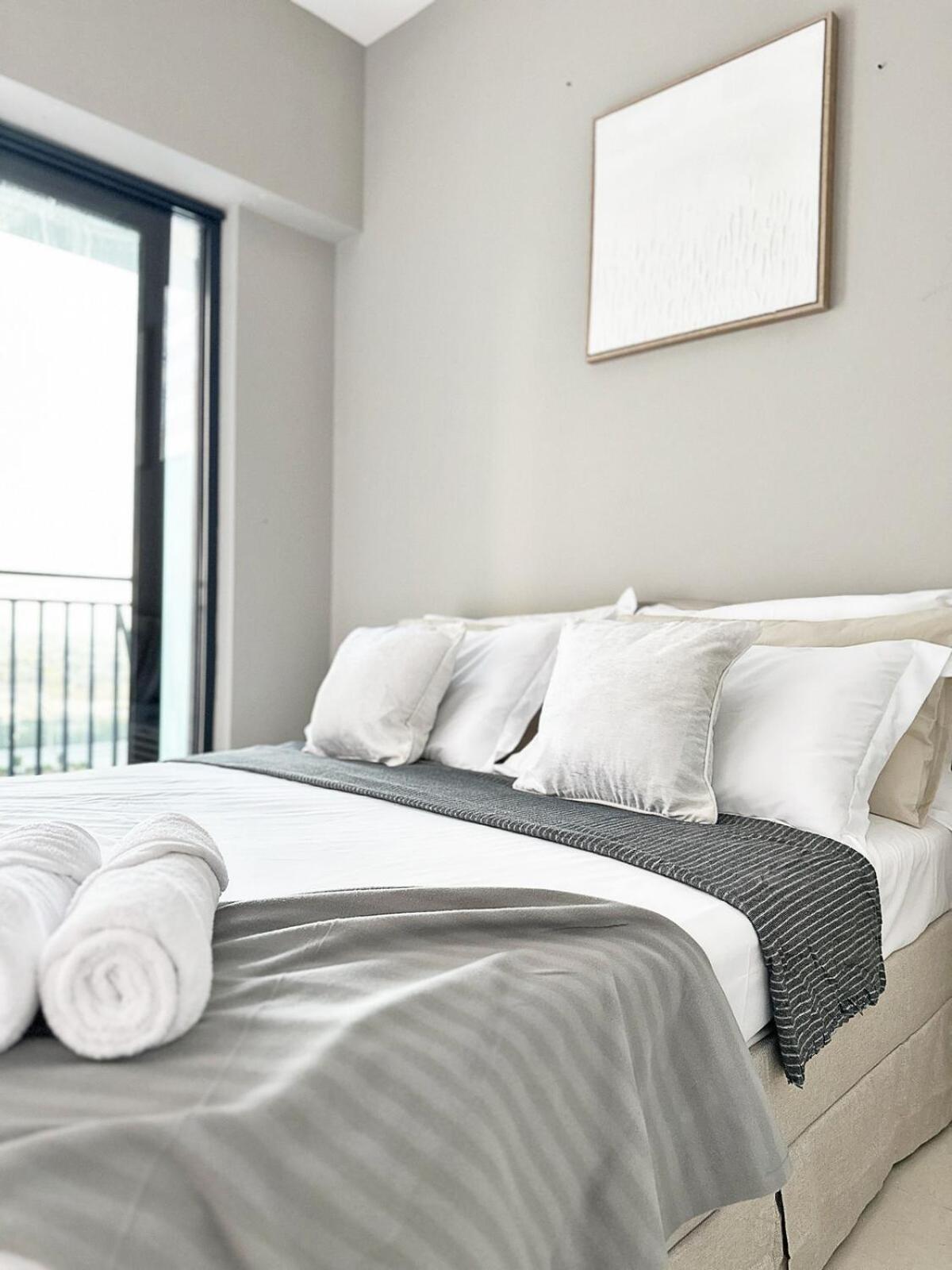 Burj Bliss - Canal-view Luxury 1br Downtown *