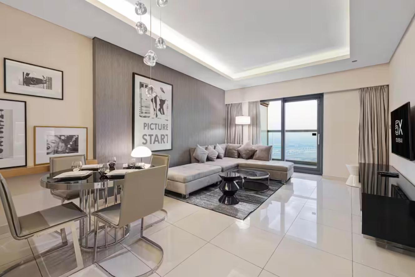 Fivex Paramount 1br Sky * Dubaï
