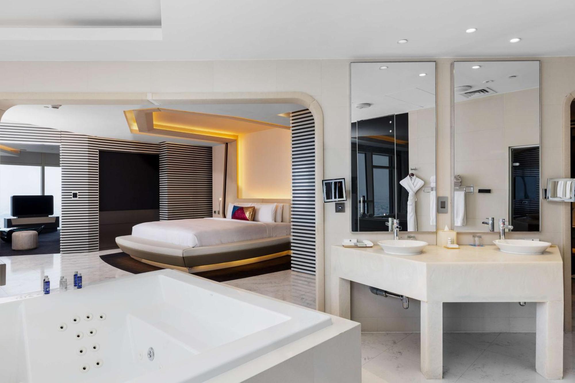 Hotel V Dubai, Curio Collection By Hilton 5*