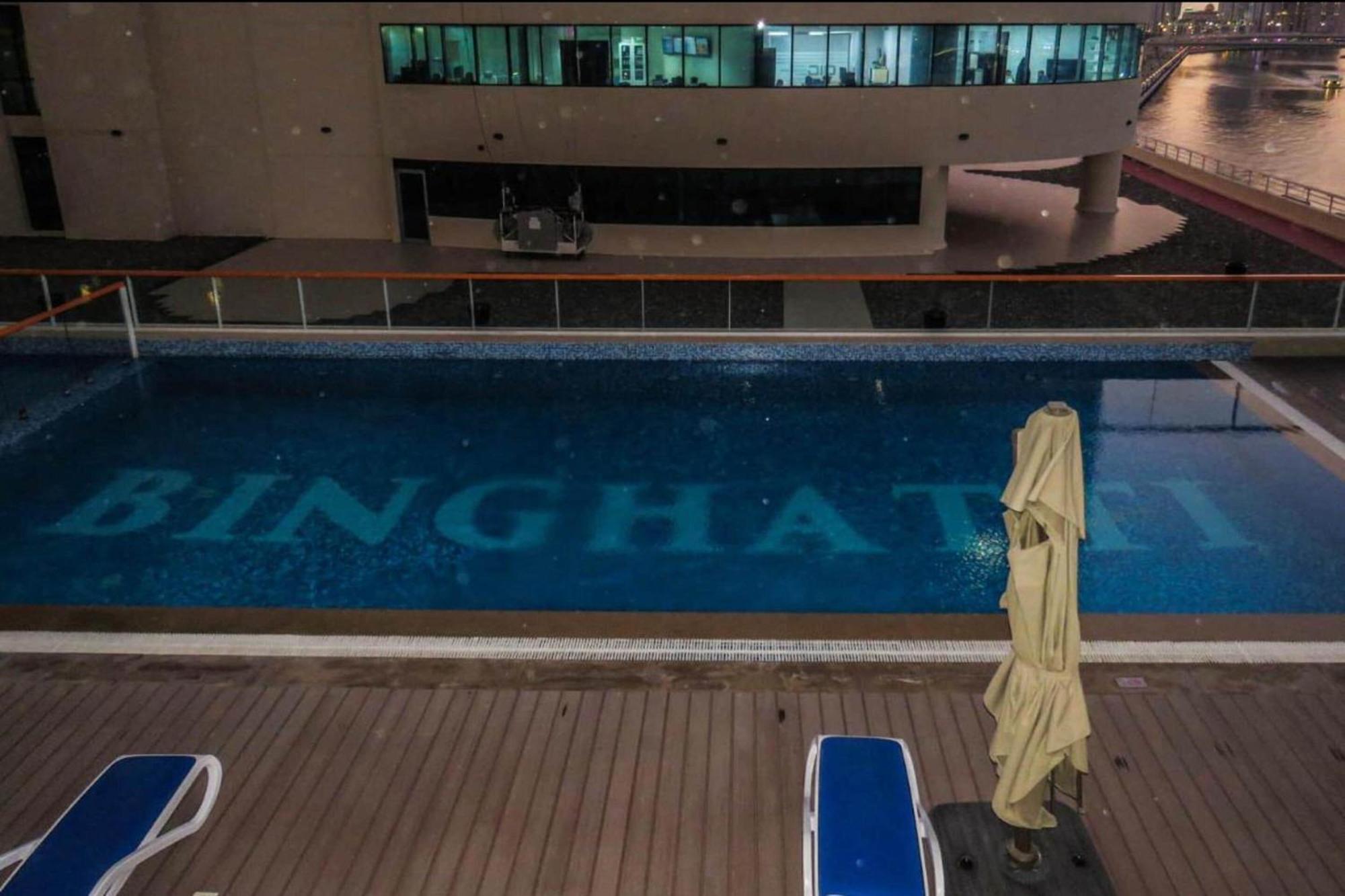 Oyo 1027 Binghatti 2 Bhk Business Bay Appartement *