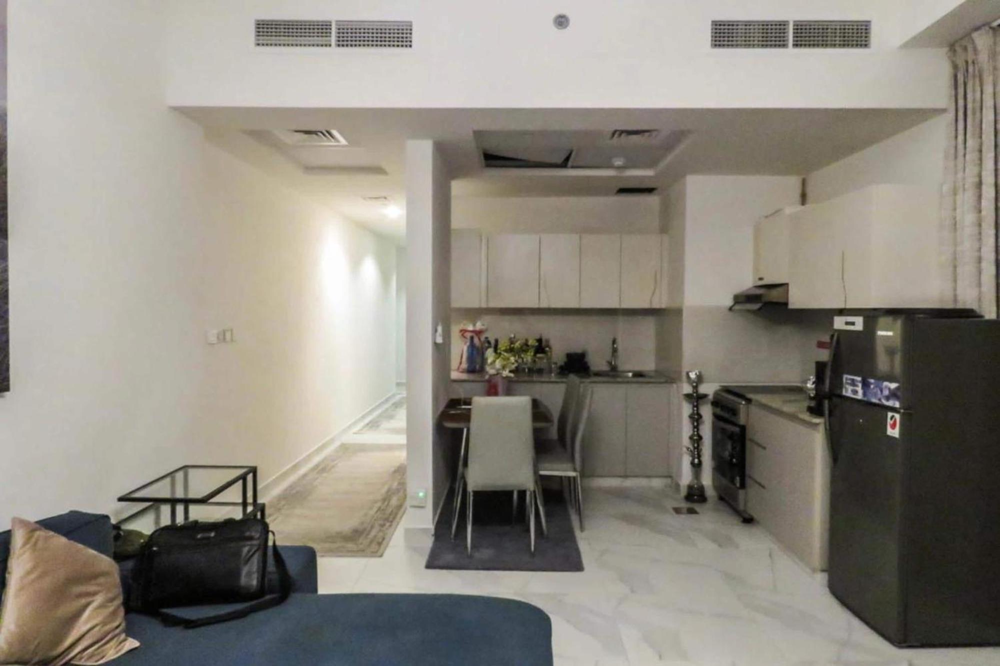 Oyo 1027 Binghatti 2 Bhk Business Bay Appartement