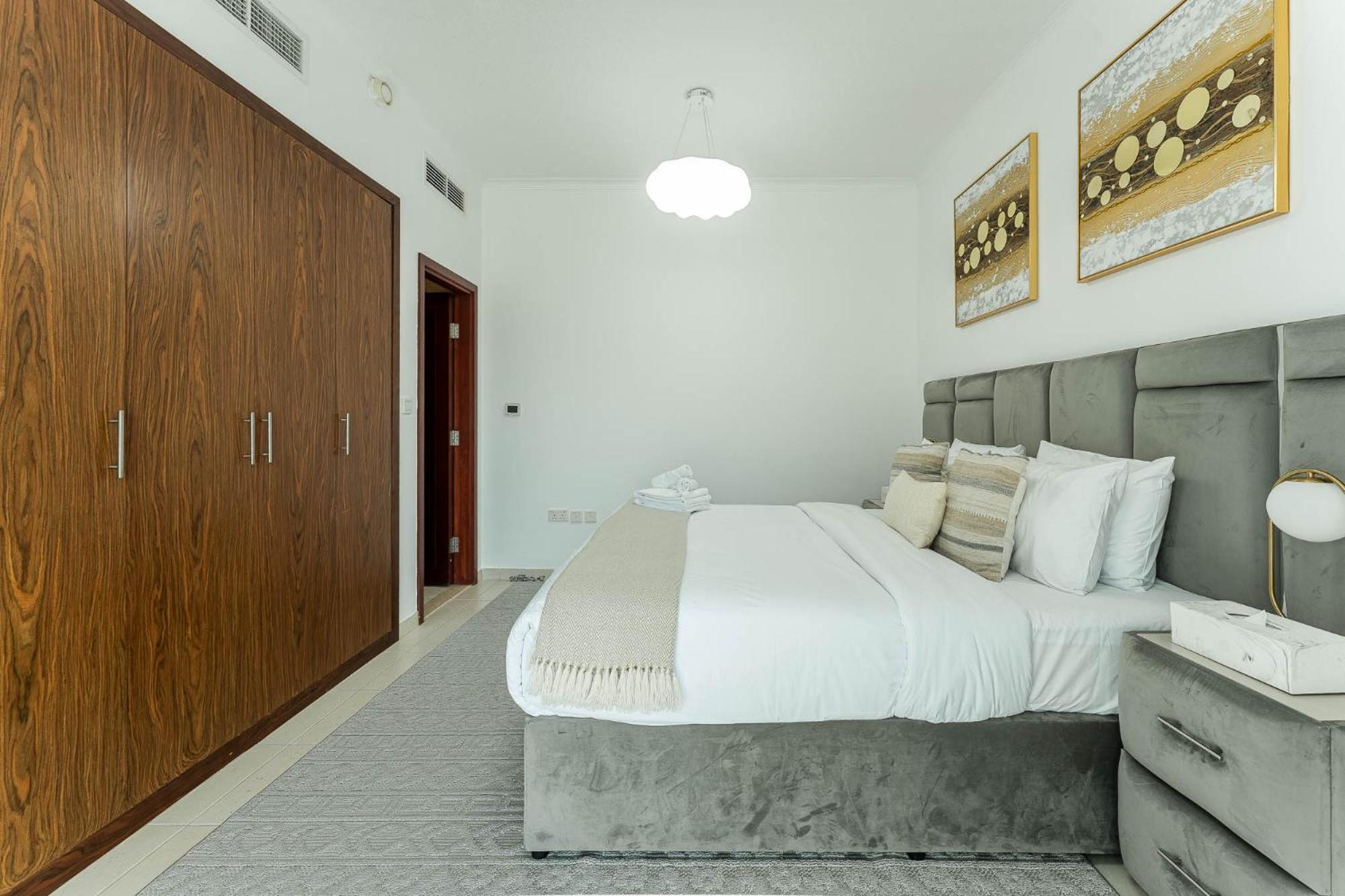 Superb 1-bedroom With Full Burj Khalifa View - 5-min Walk To Mall Appartement Dubai