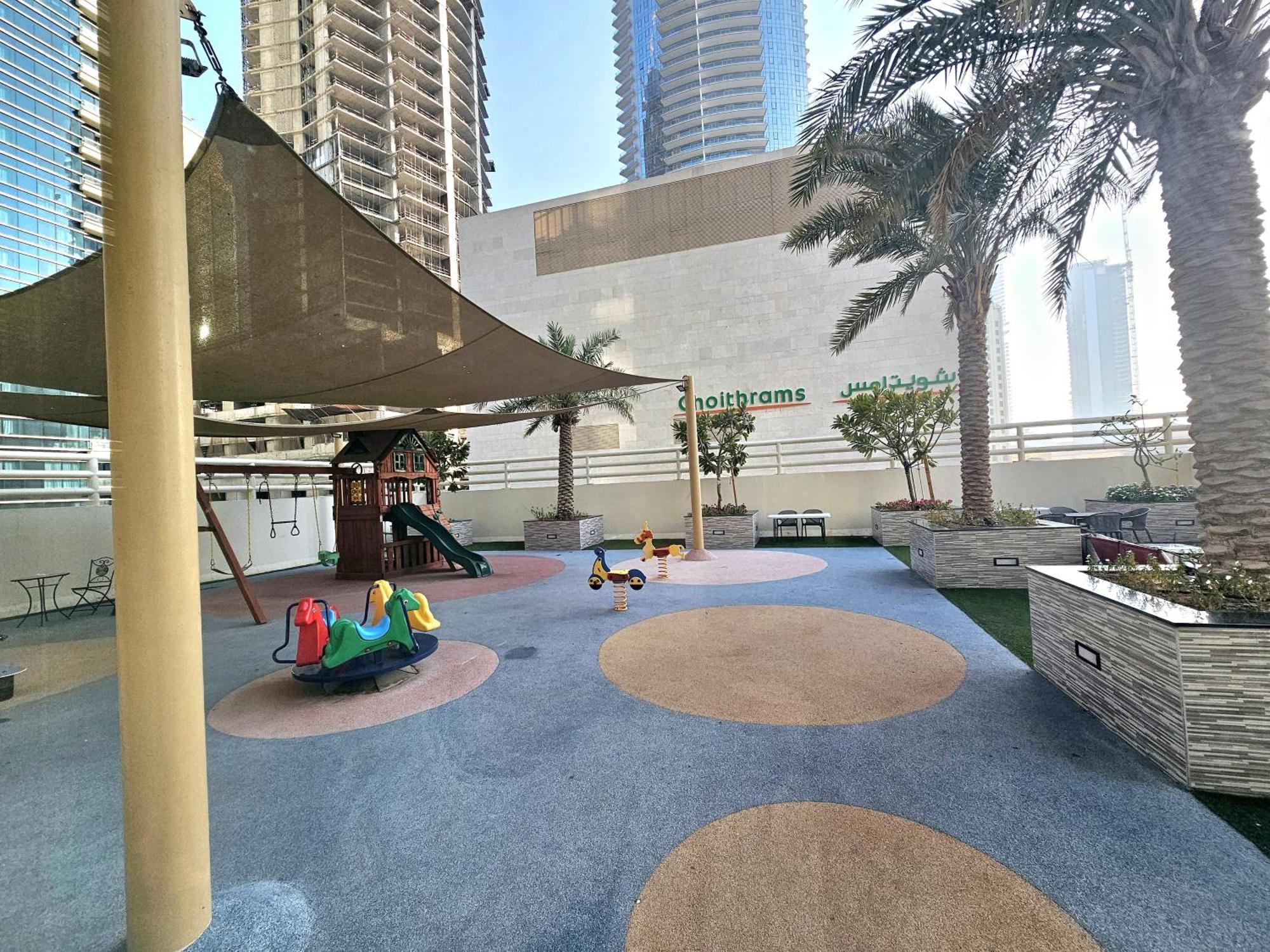 Nr Beach/2 Bed Upgraded/terrace Appartement Dubaï