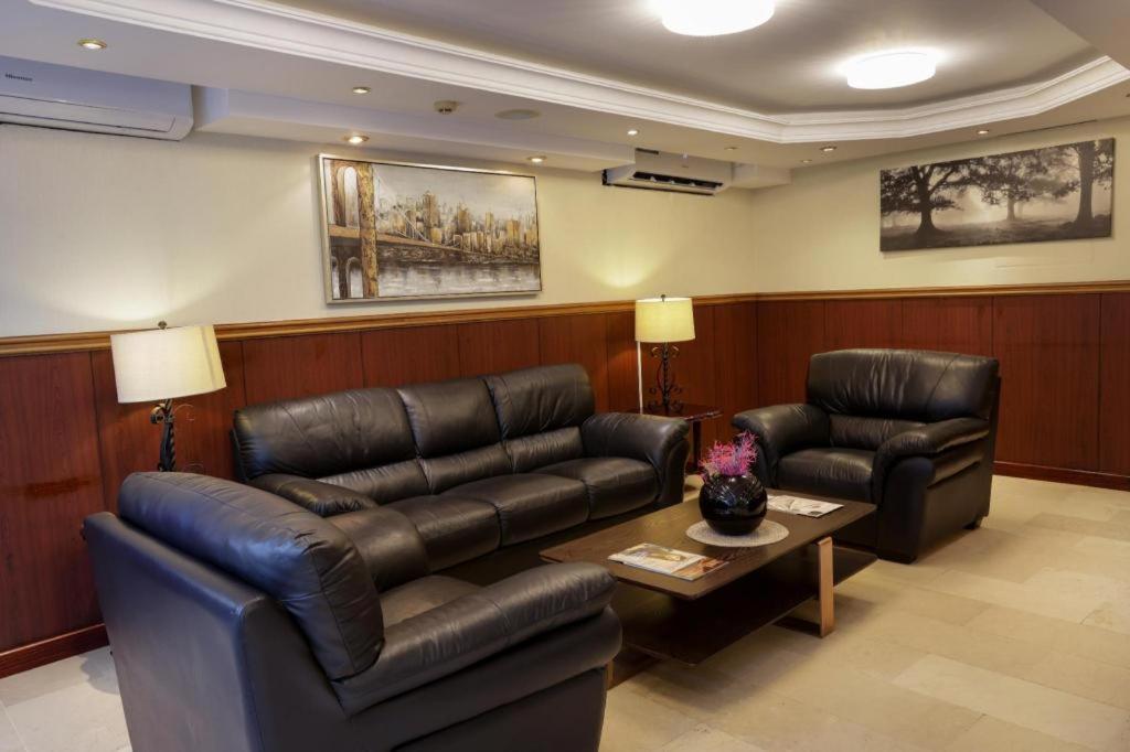 Hotel Click Grand - Bur 2*
