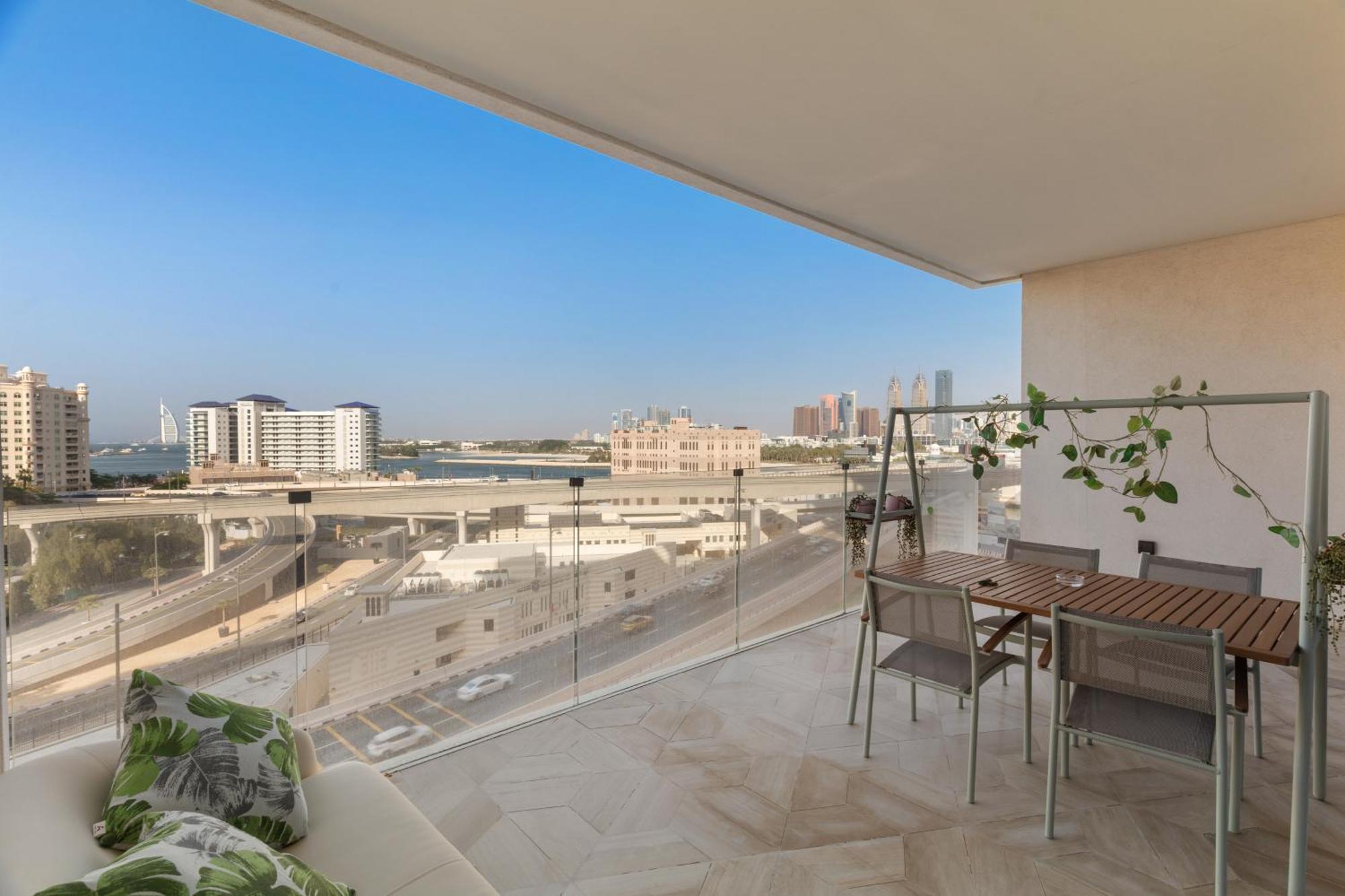 Superluxury In Five Palm, Pool & Access Dubaï