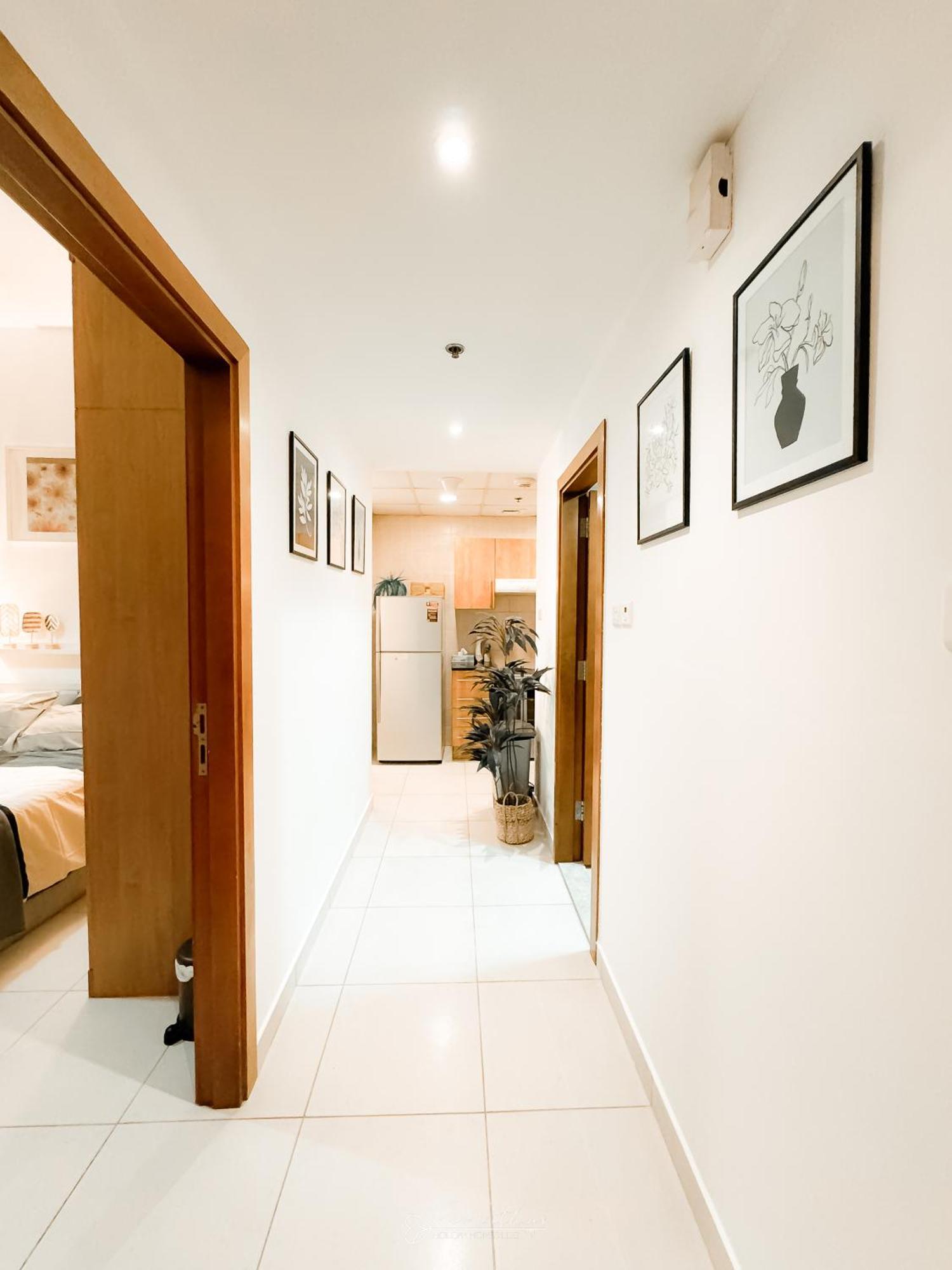 Liv With Us Homes - Marina View Tower B Apartamento Dubái