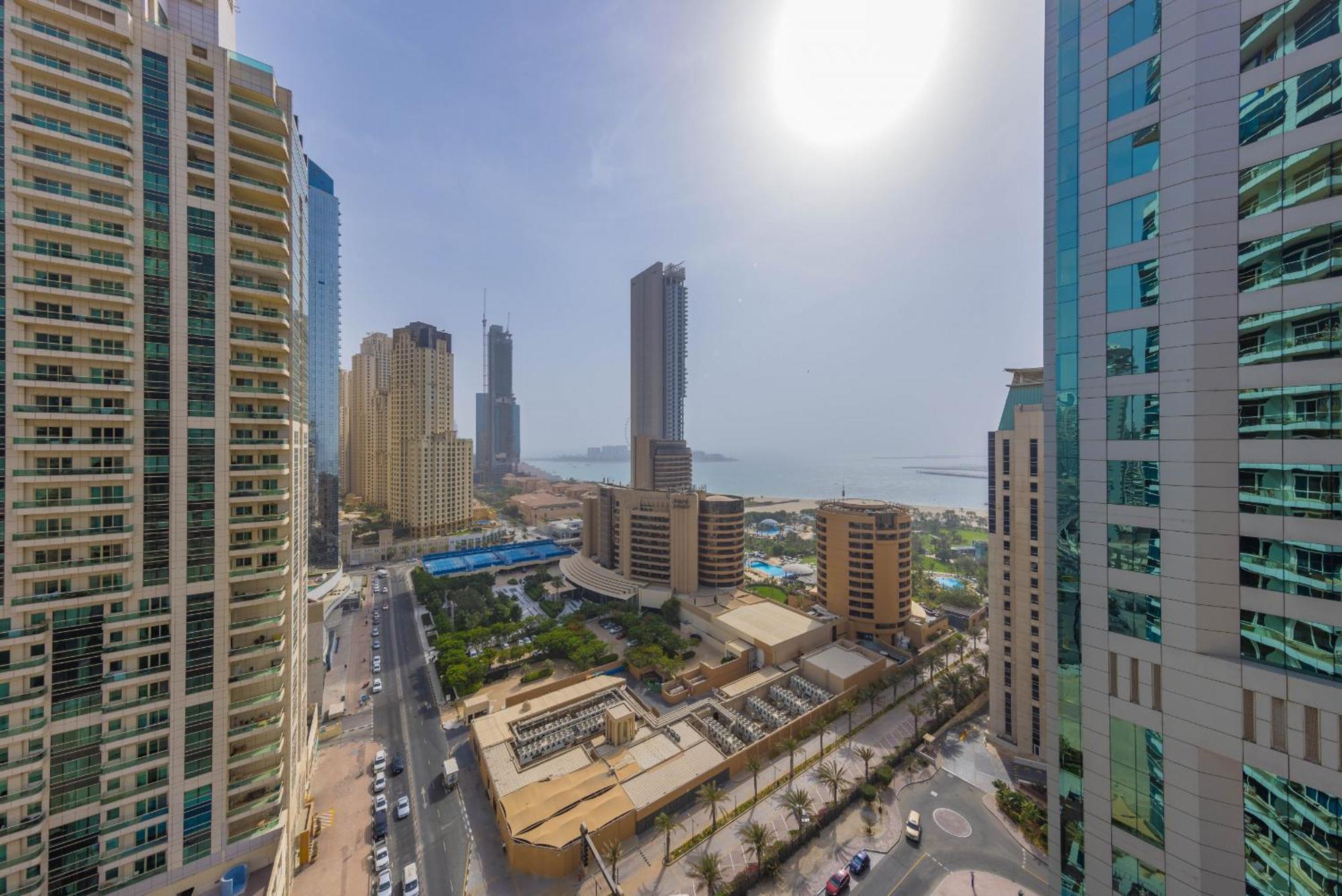 Vayk - Spacious 1br Dubai