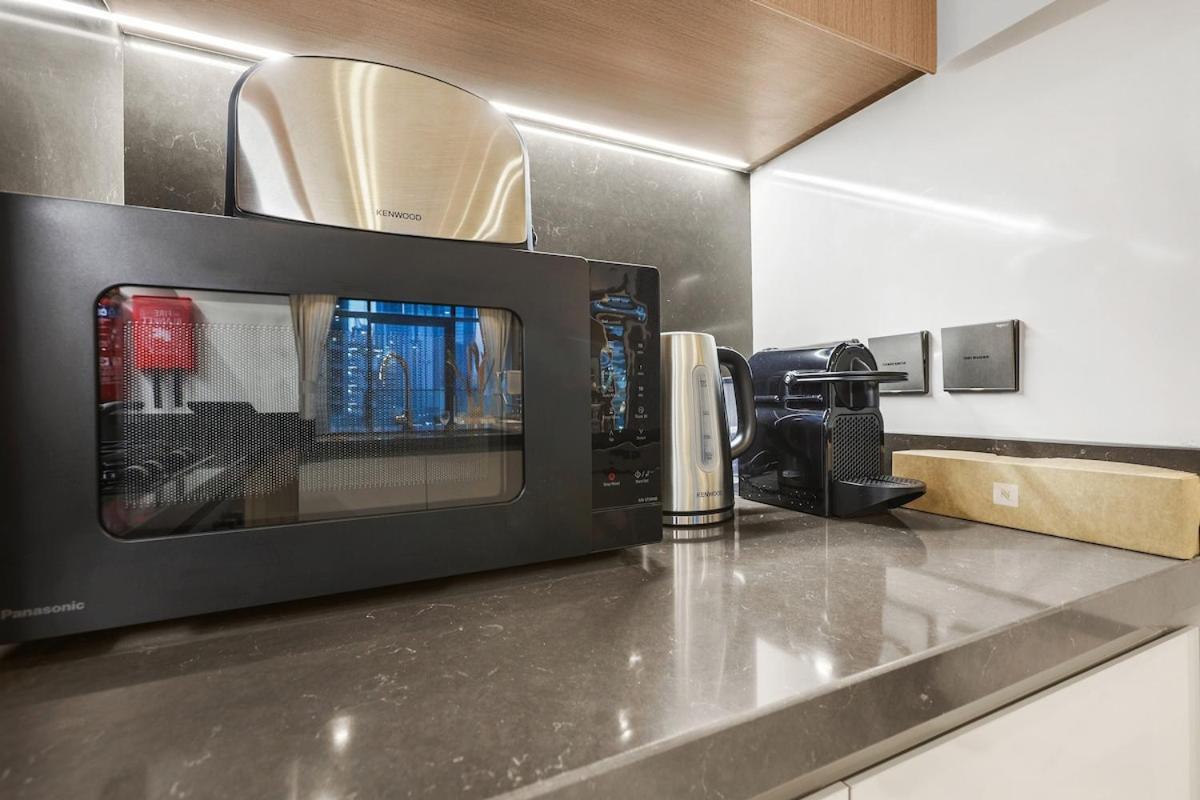 First Class 1br Unobstructed Burj Views Appartement *