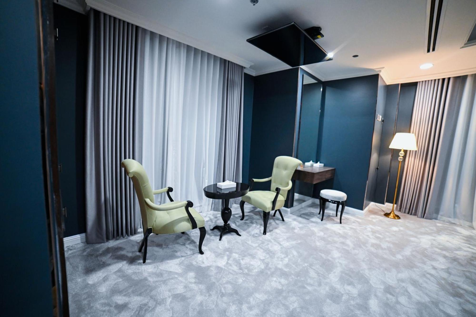 Seven Seas Hotel 4*