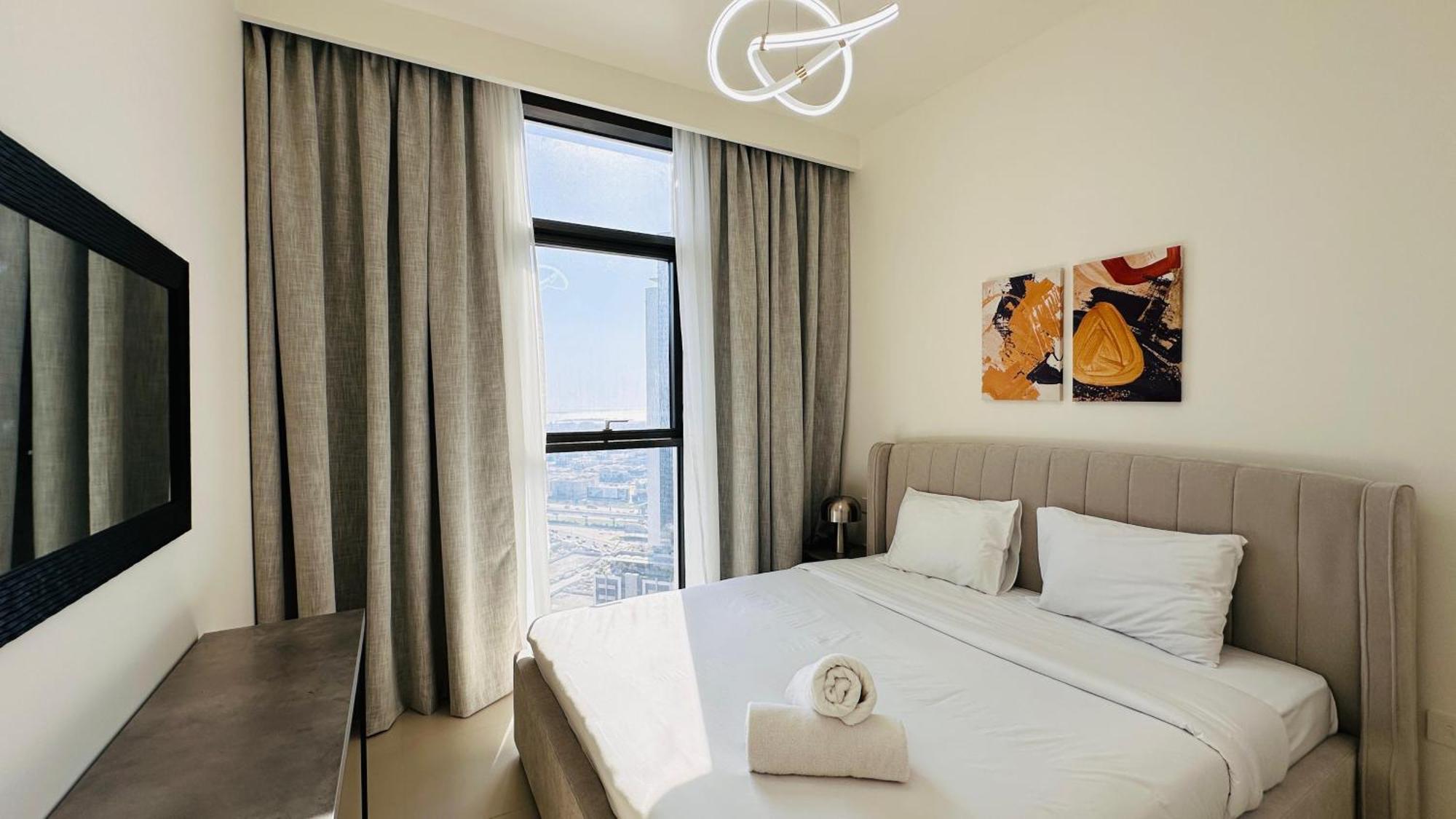 Appartamento Luxury 1-bedroom At Burj Crown Dubai