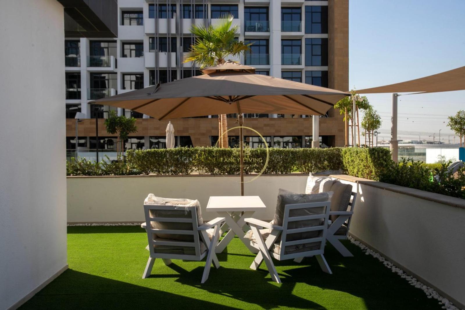 3bhk Located In Azizi Riviera Apartamento Dubái