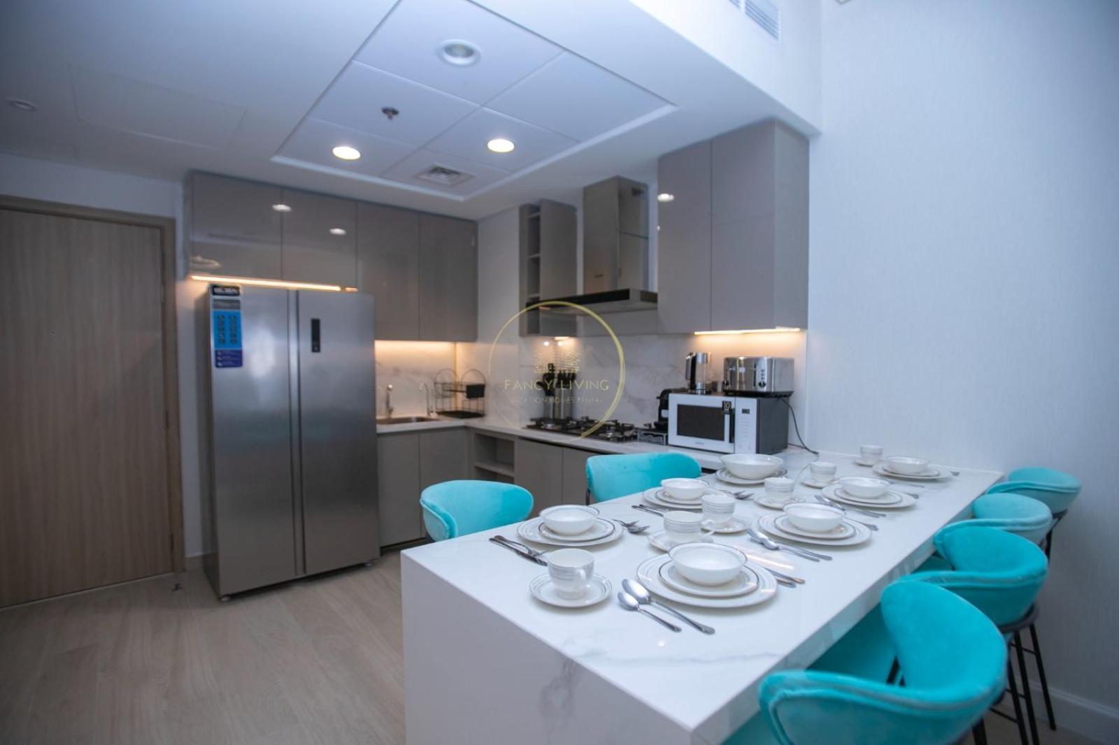3bhk Located In Azizi Riviera Apartamento Dubái