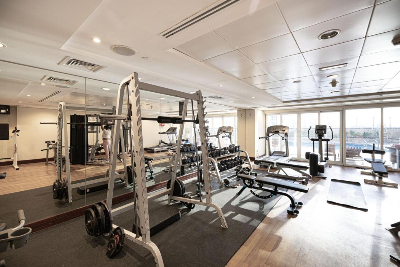 Appartement View Near Marina With Pool, Balcony And Gym Dubaï