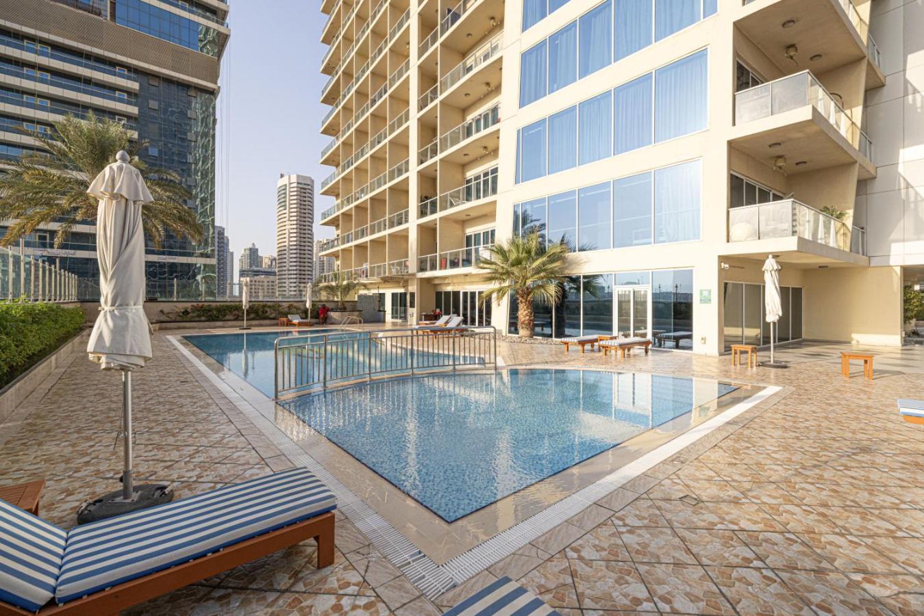 Appartement View Near Marina With Pool, Balcony And Gym *