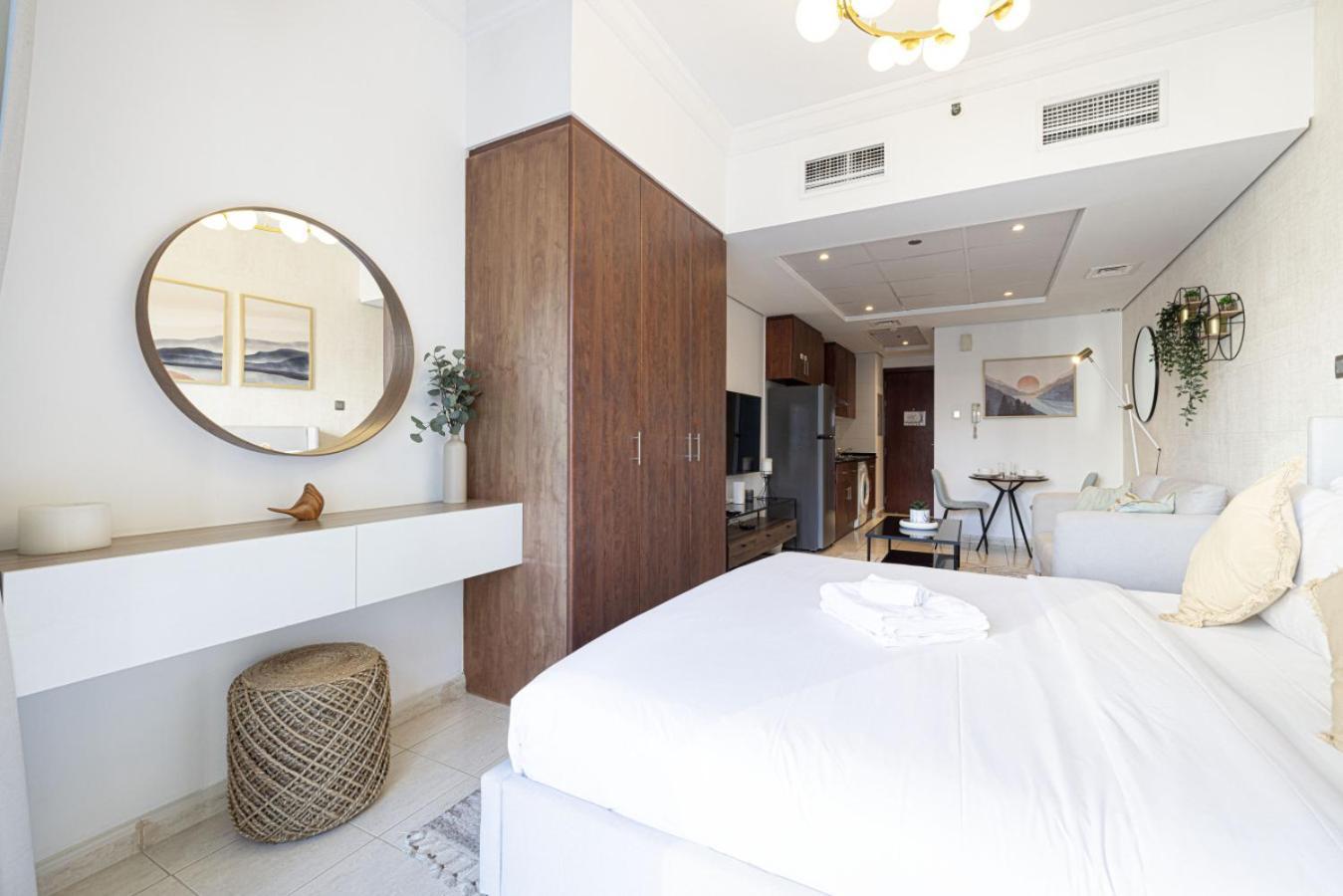 View Near Marina With Pool, Balcony And Gym Appartement Dubaï
