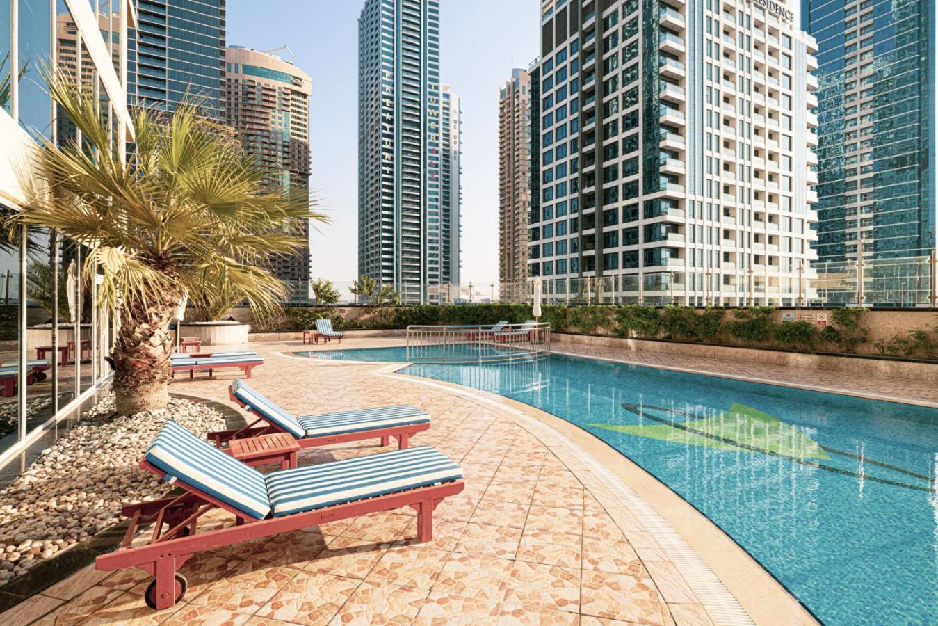 Appartement View Near Marina With Pool, Balcony And Gym Dubaï